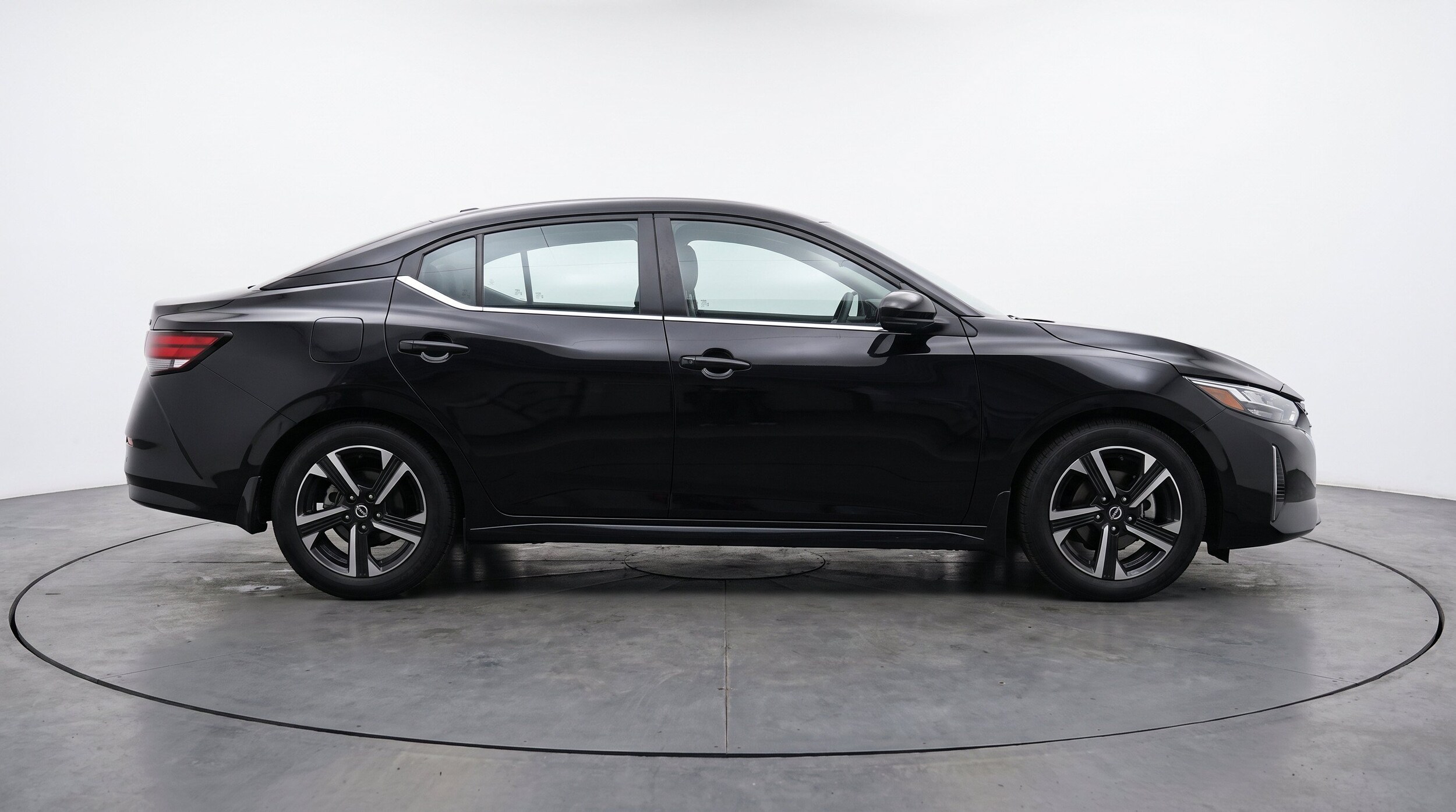Thumbnail: 2025 Nissan Sentra - 11