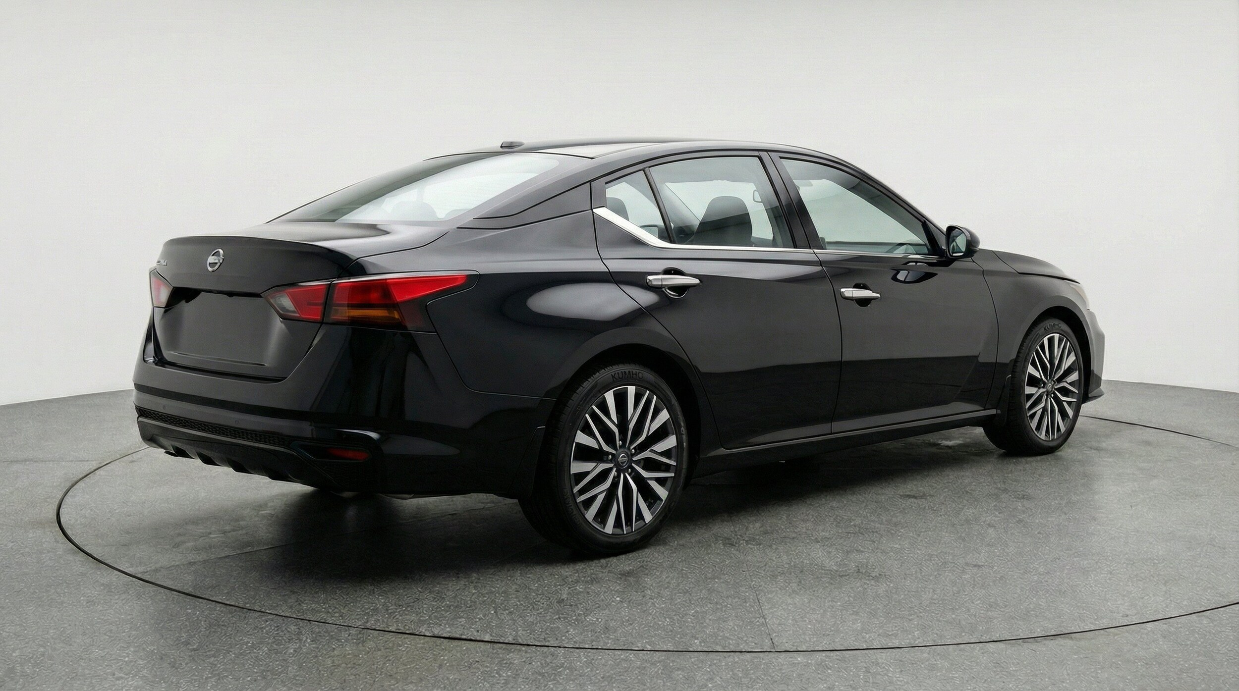 Thumbnail: 2025 Nissan Altima - 9