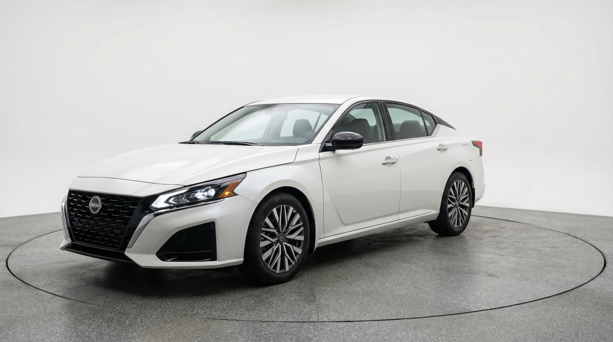 Thumbnail: 2025 Nissan Altima - 3