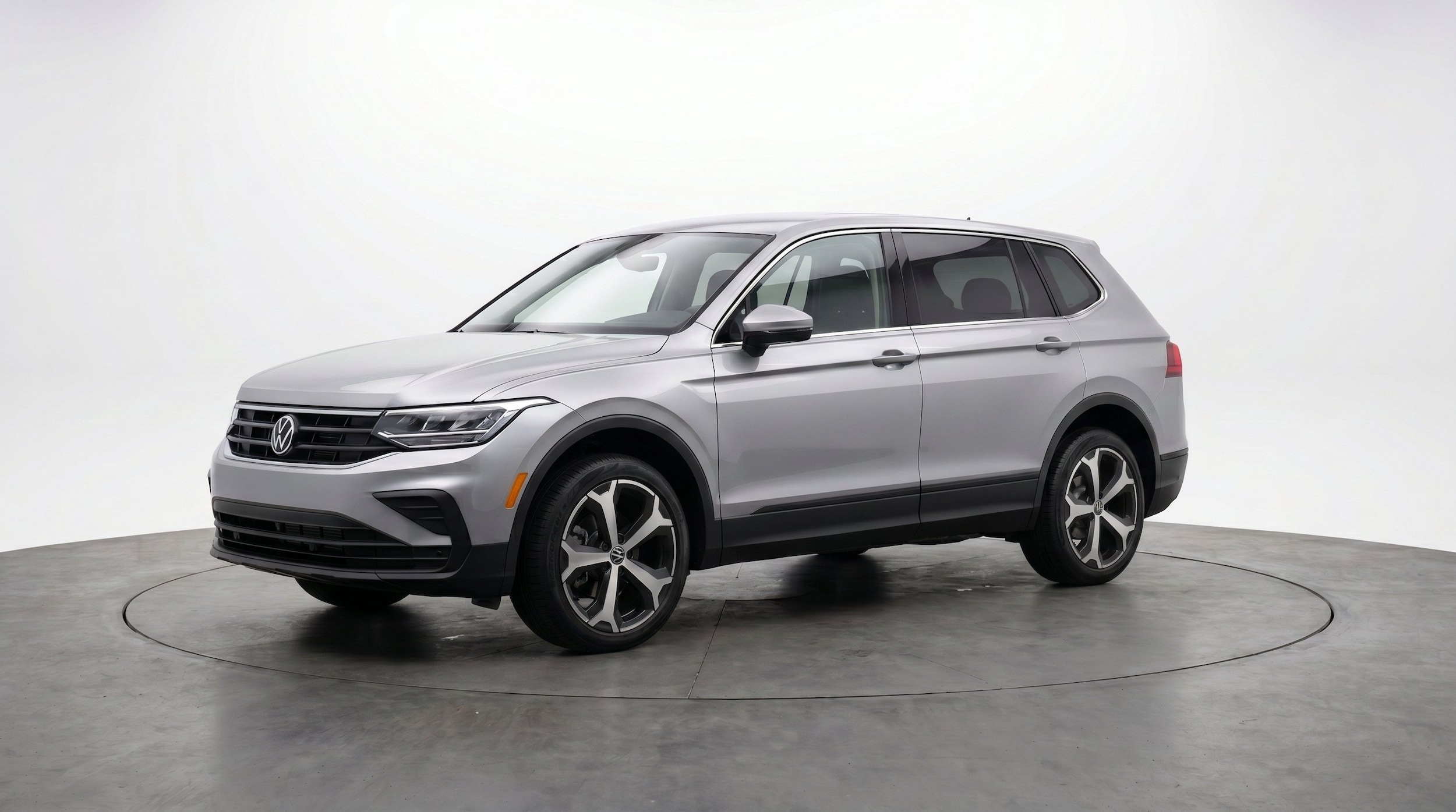 Thumbnail: 2026 Volkswagen Tiguan - 3