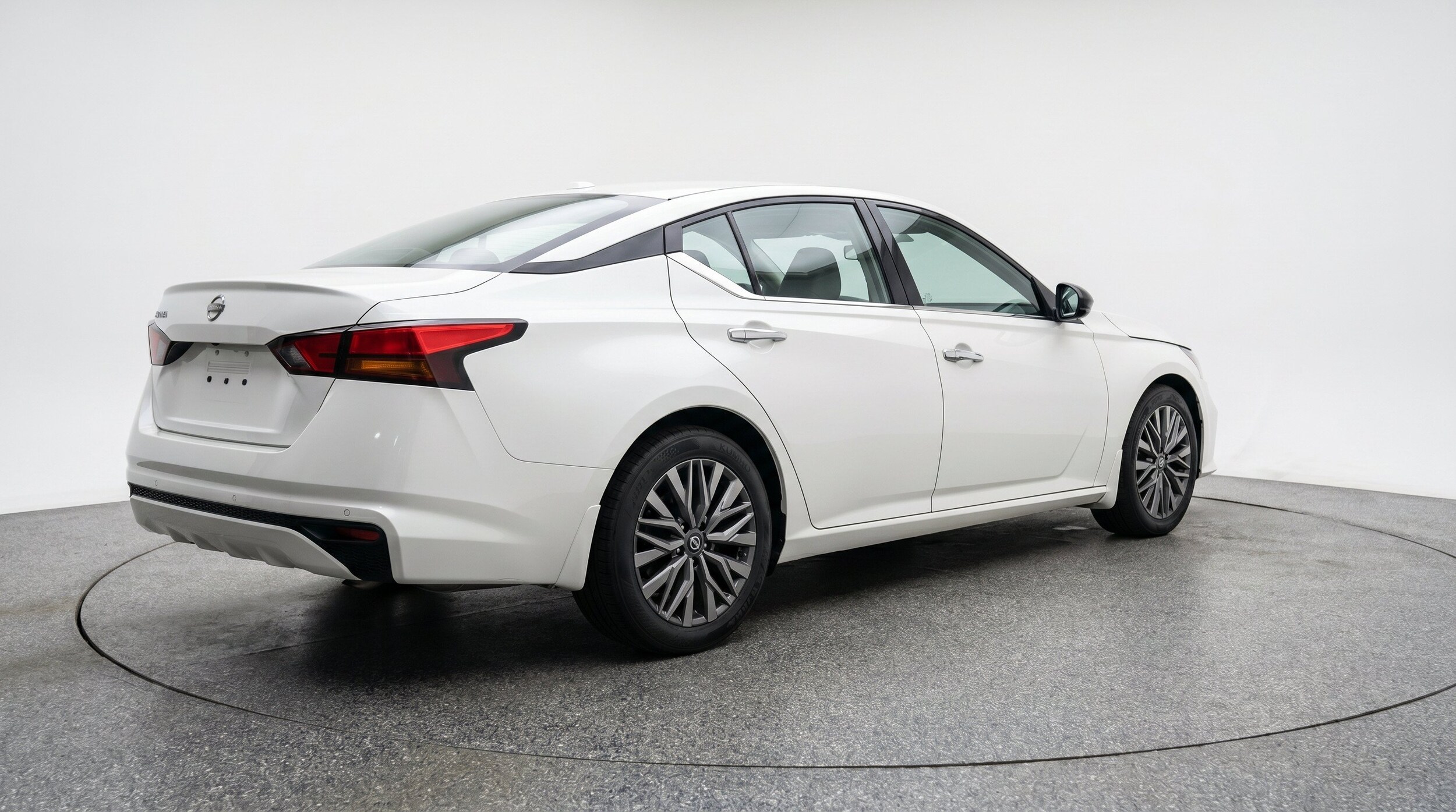 Thumbnail: 2025 Nissan Altima - 9