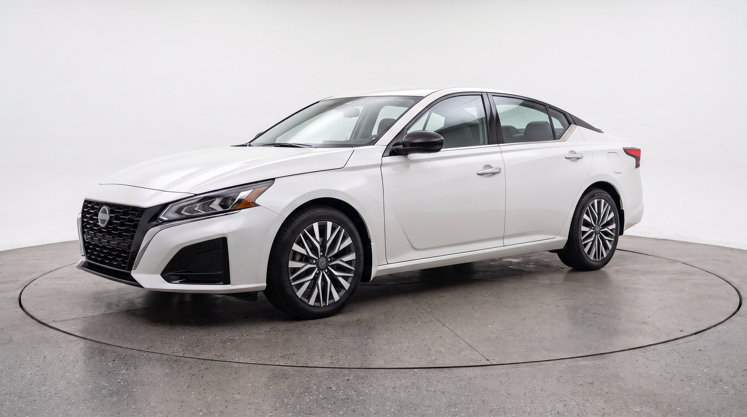 Thumbnail: 2025 Nissan Altima - 3