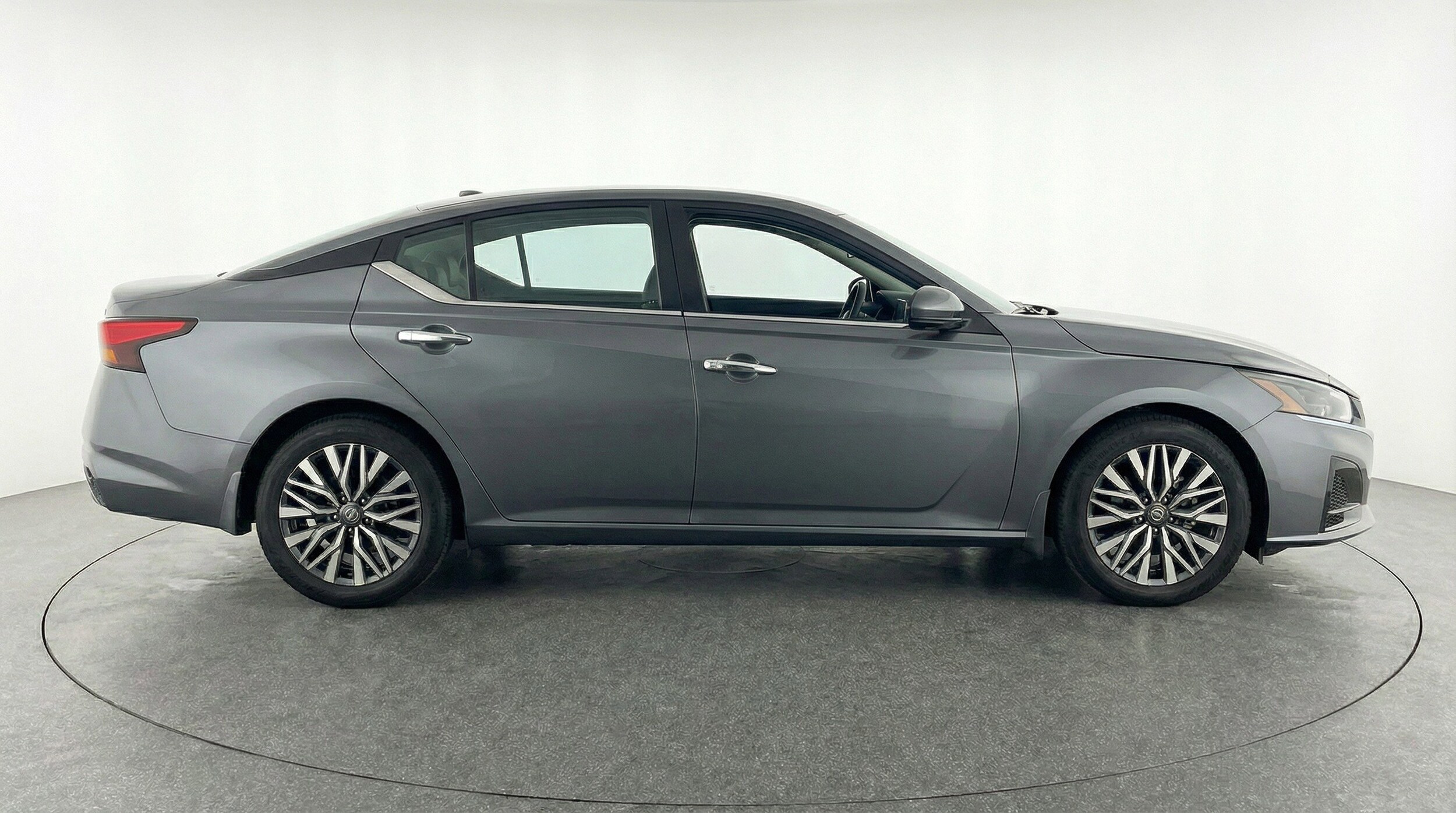 Thumbnail: 2025 Nissan Altima - 11