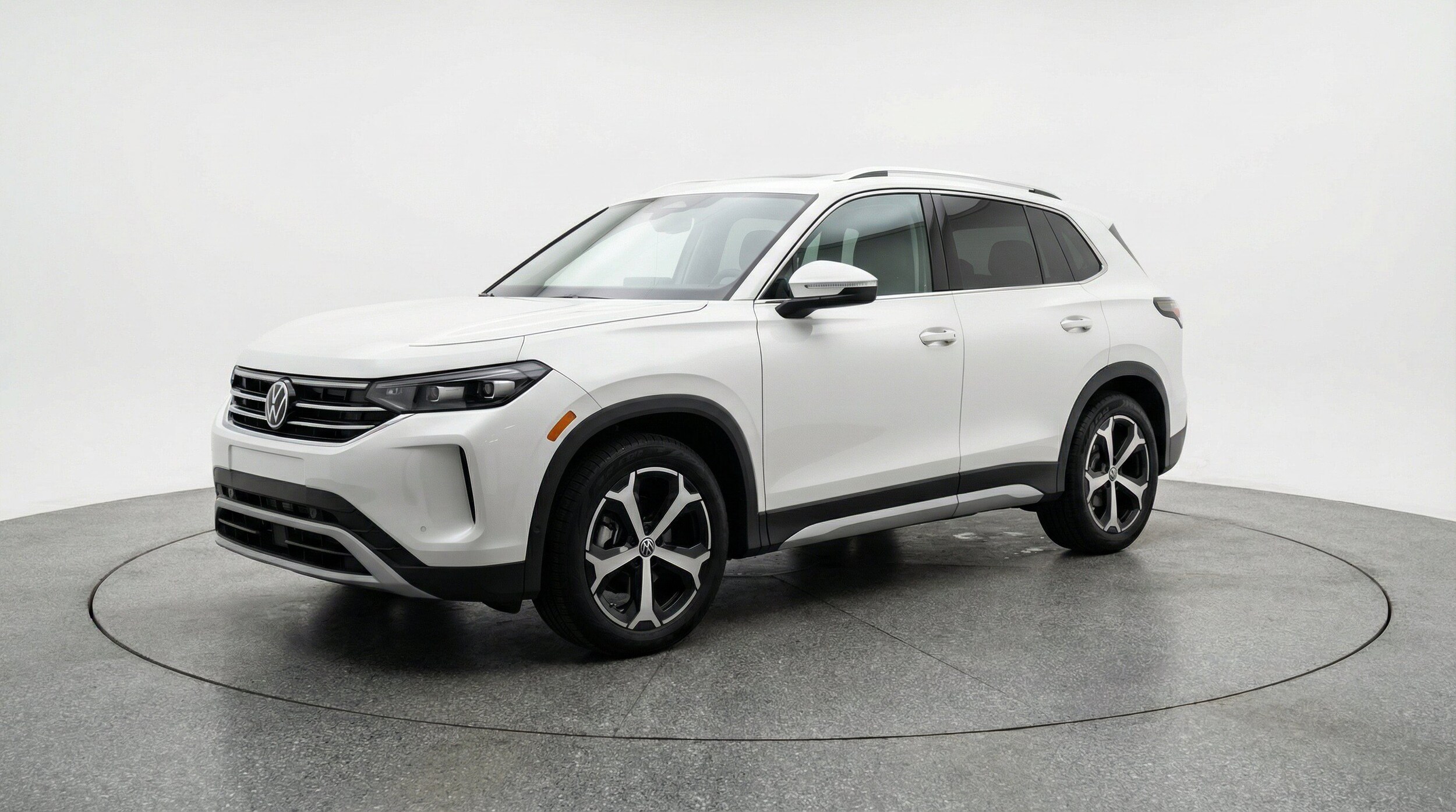 Thumbnail: 2026 Volkswagen Tiguan - 3