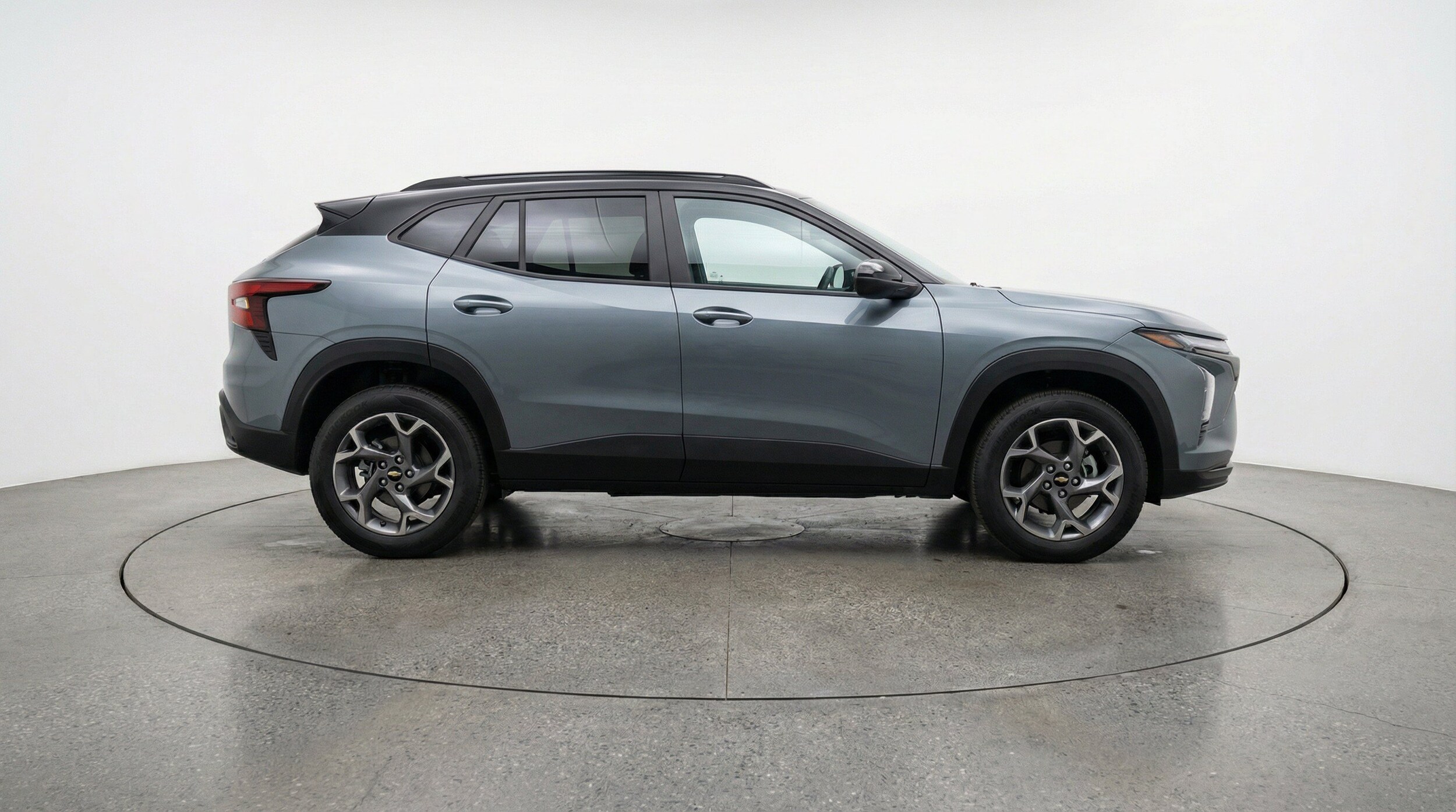 Thumbnail: 2025 Chevrolet Trax - 11