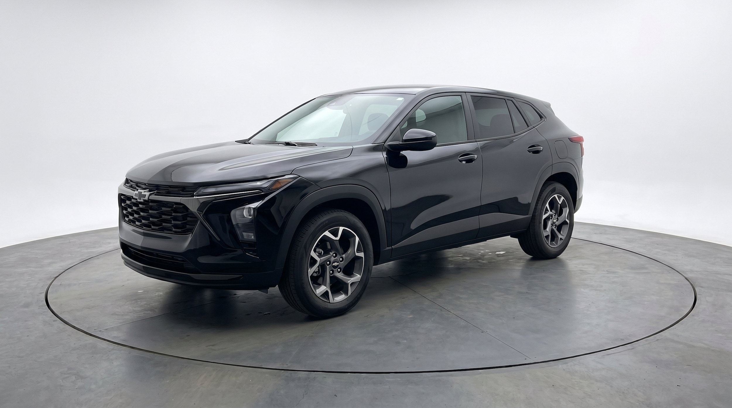 Thumbnail: 2025 Chevrolet Trax - 3