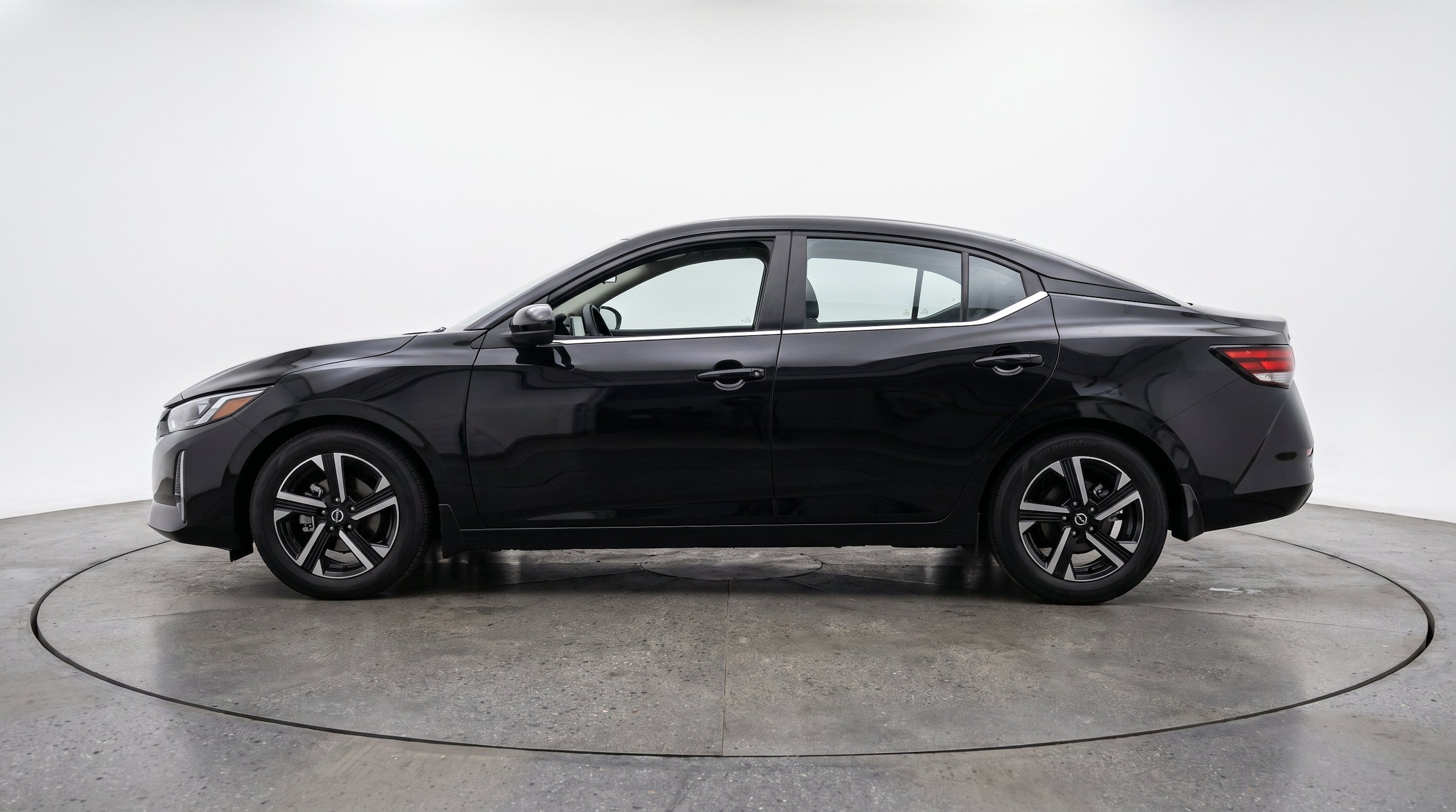 Thumbnail: 2025 Nissan Sentra - 5