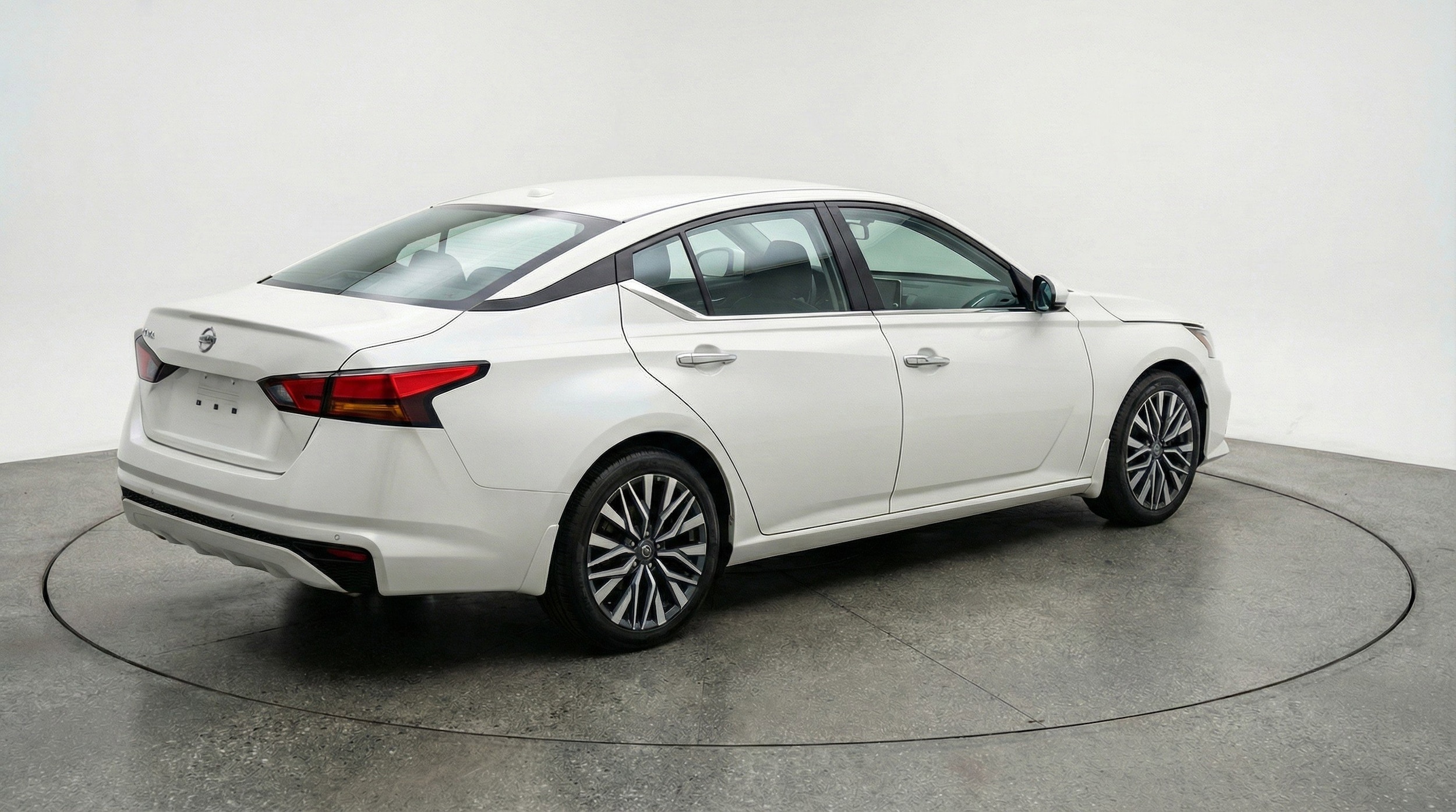 Thumbnail: 2025 Nissan Altima - 9