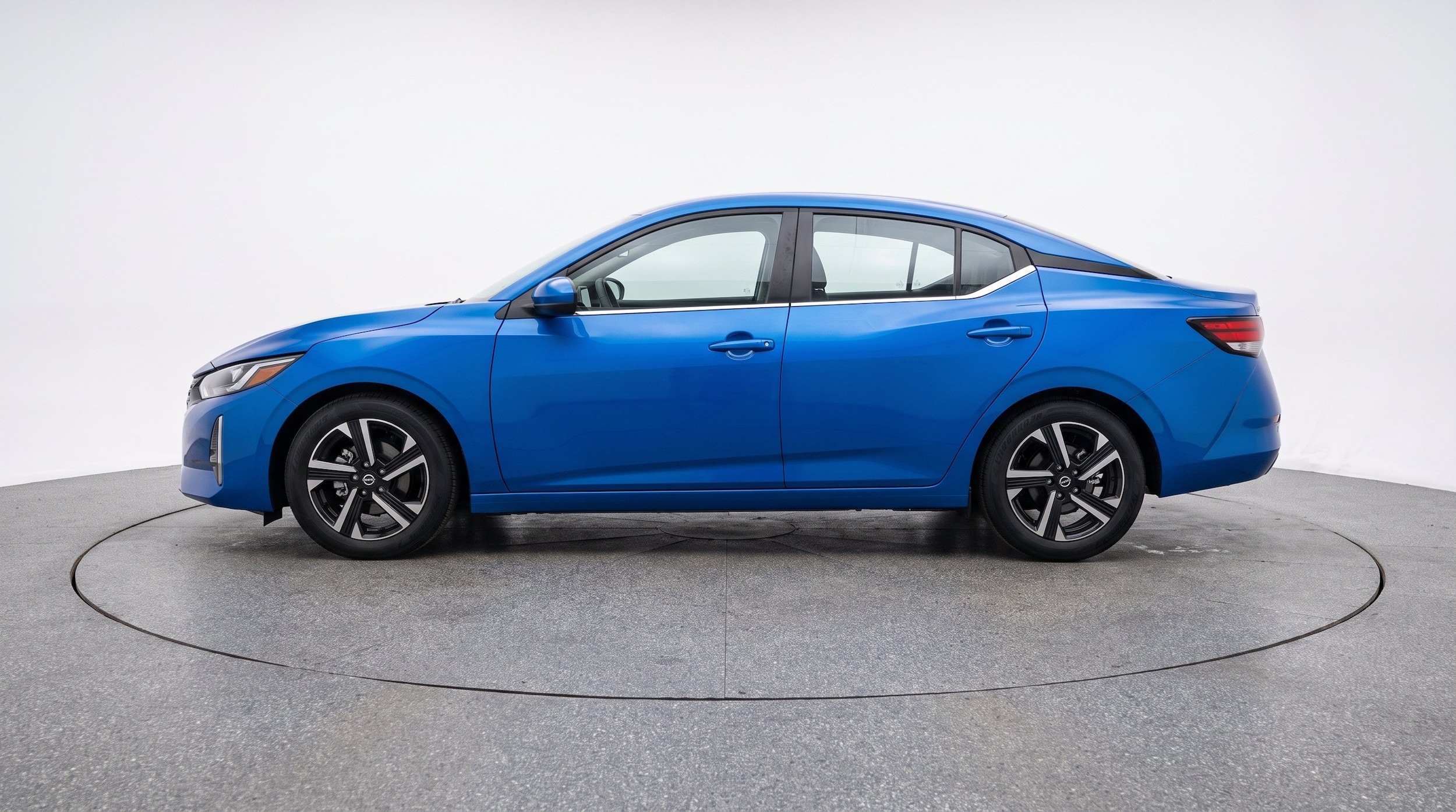 Thumbnail: 2025 Nissan Sentra - 5