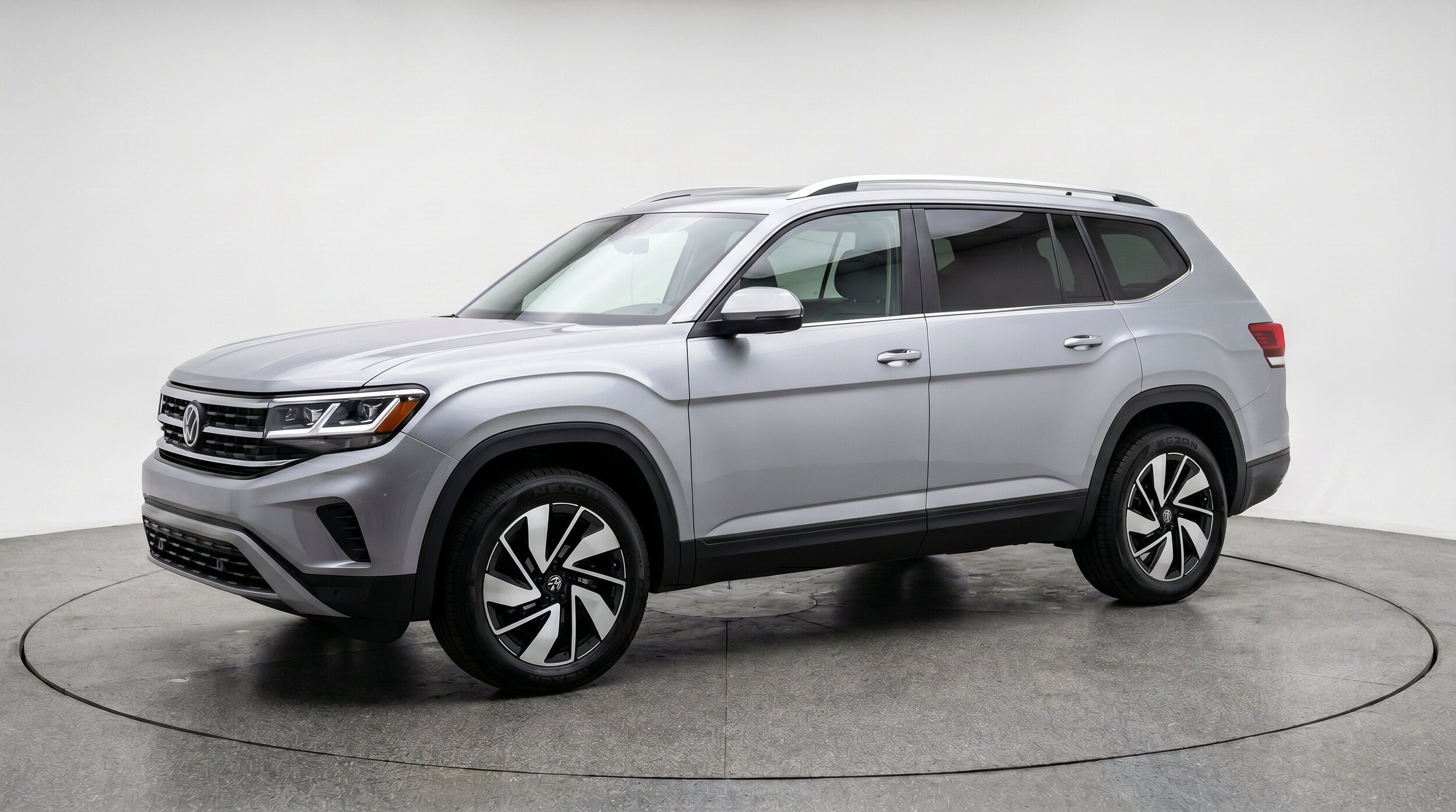 Thumbnail: 2026 Volkswagen Atlas - 3