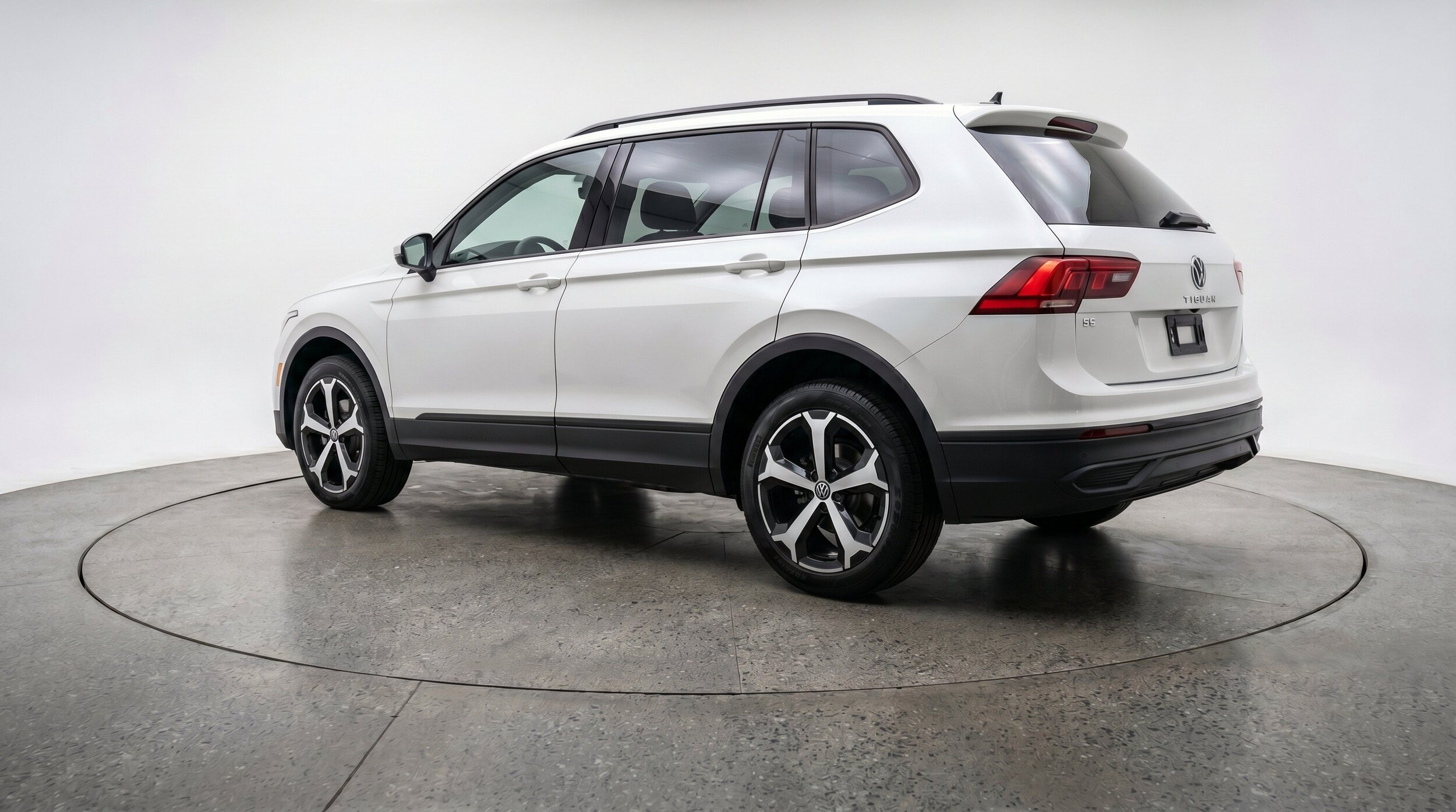 Thumbnail: 2026 Volkswagen Tiguan - 6