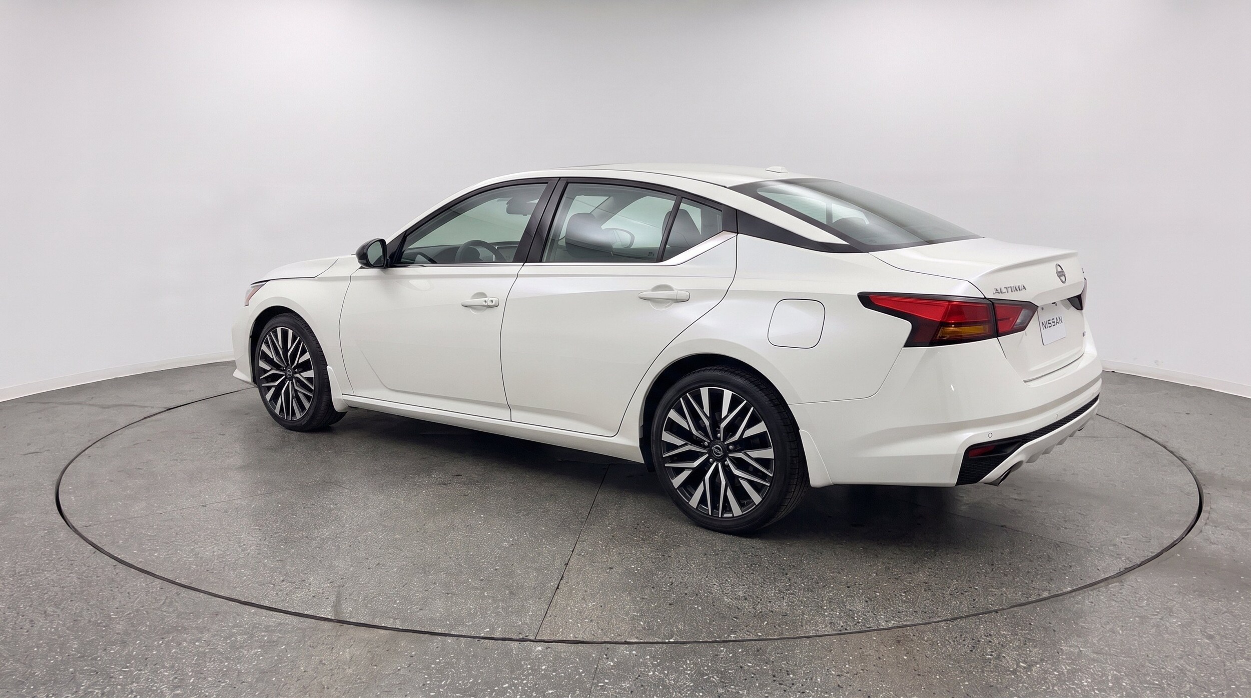 Thumbnail: 2025 Nissan Altima - 6