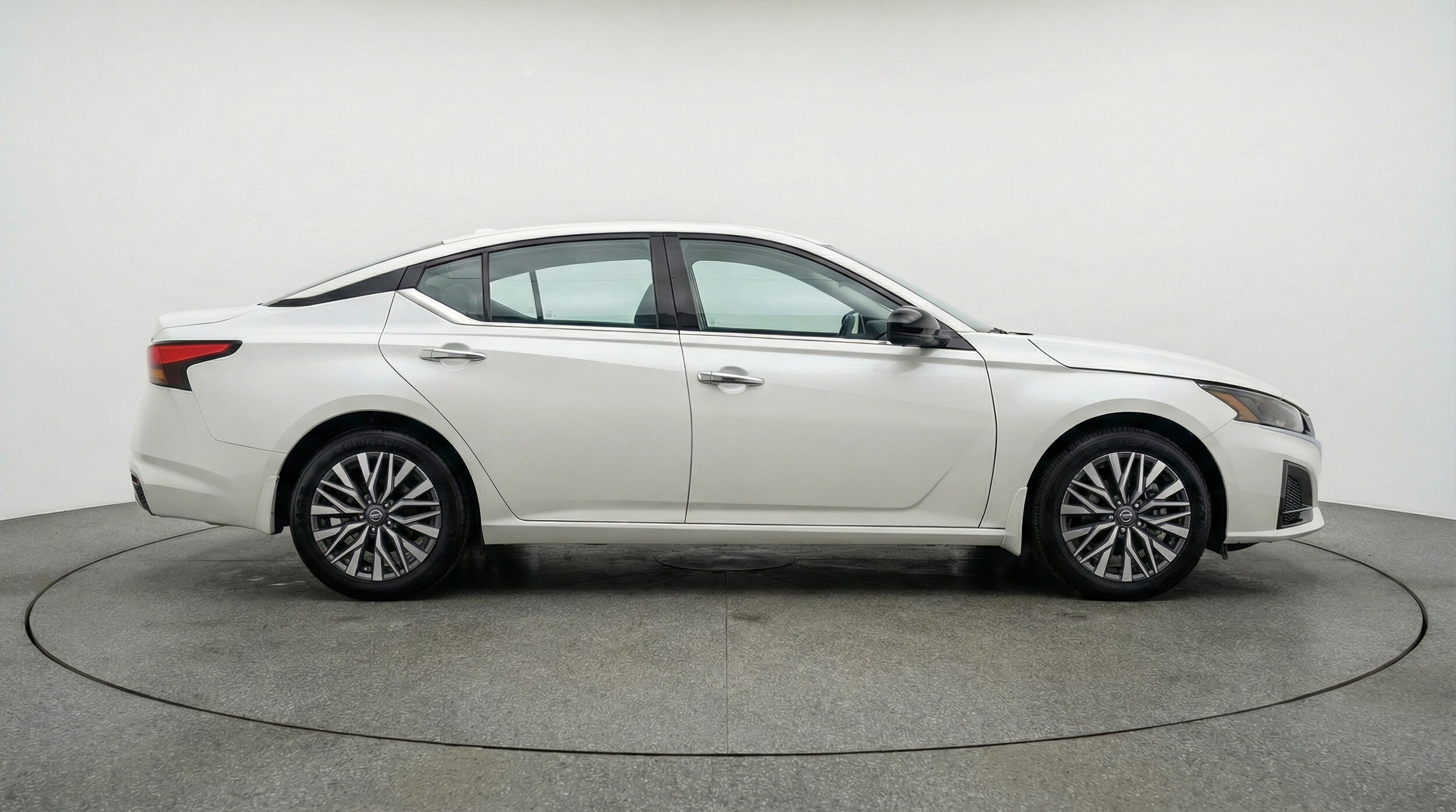 Thumbnail: 2025 Nissan Altima - 8