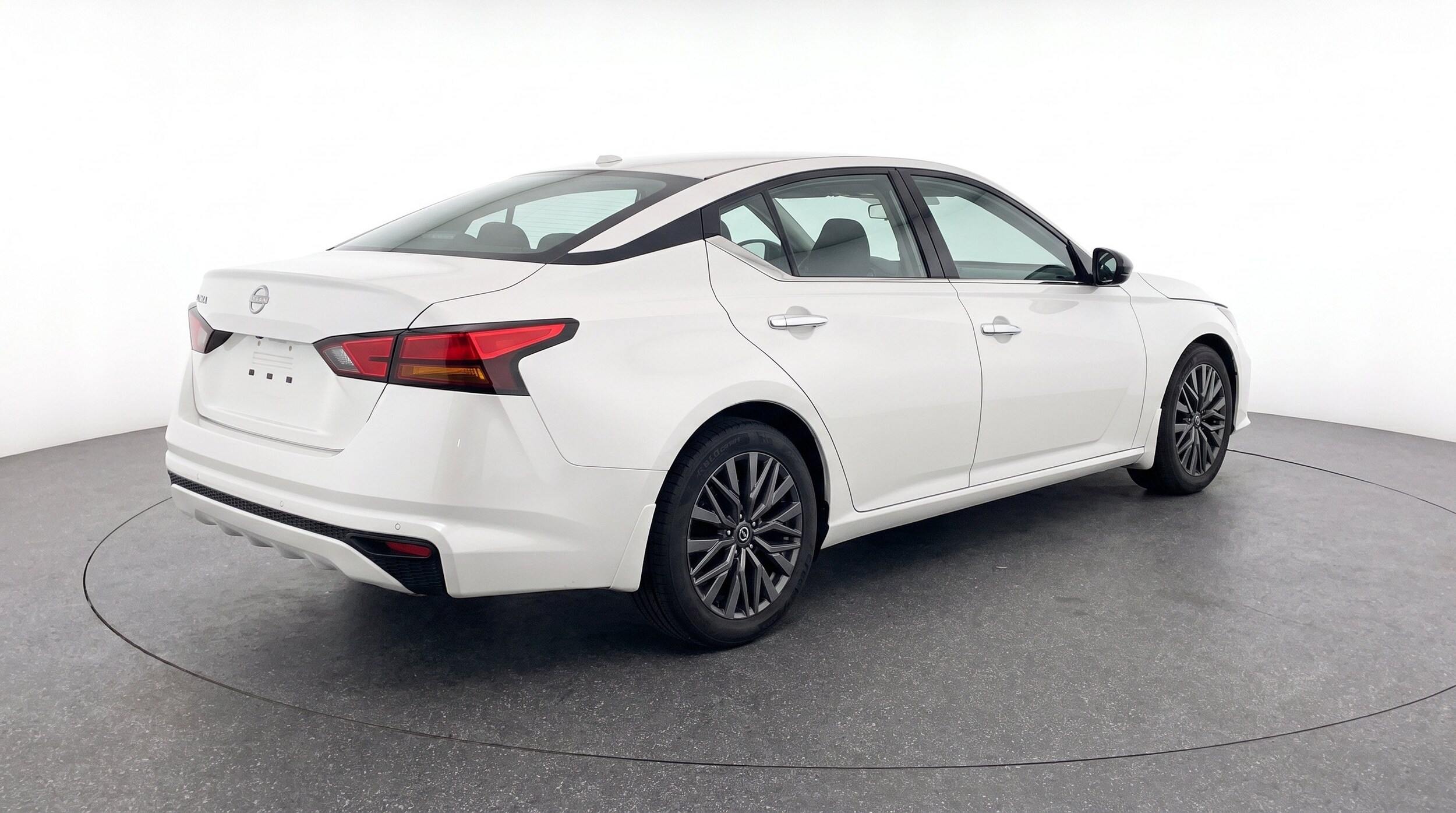 Thumbnail: 2025 Nissan Altima - 9