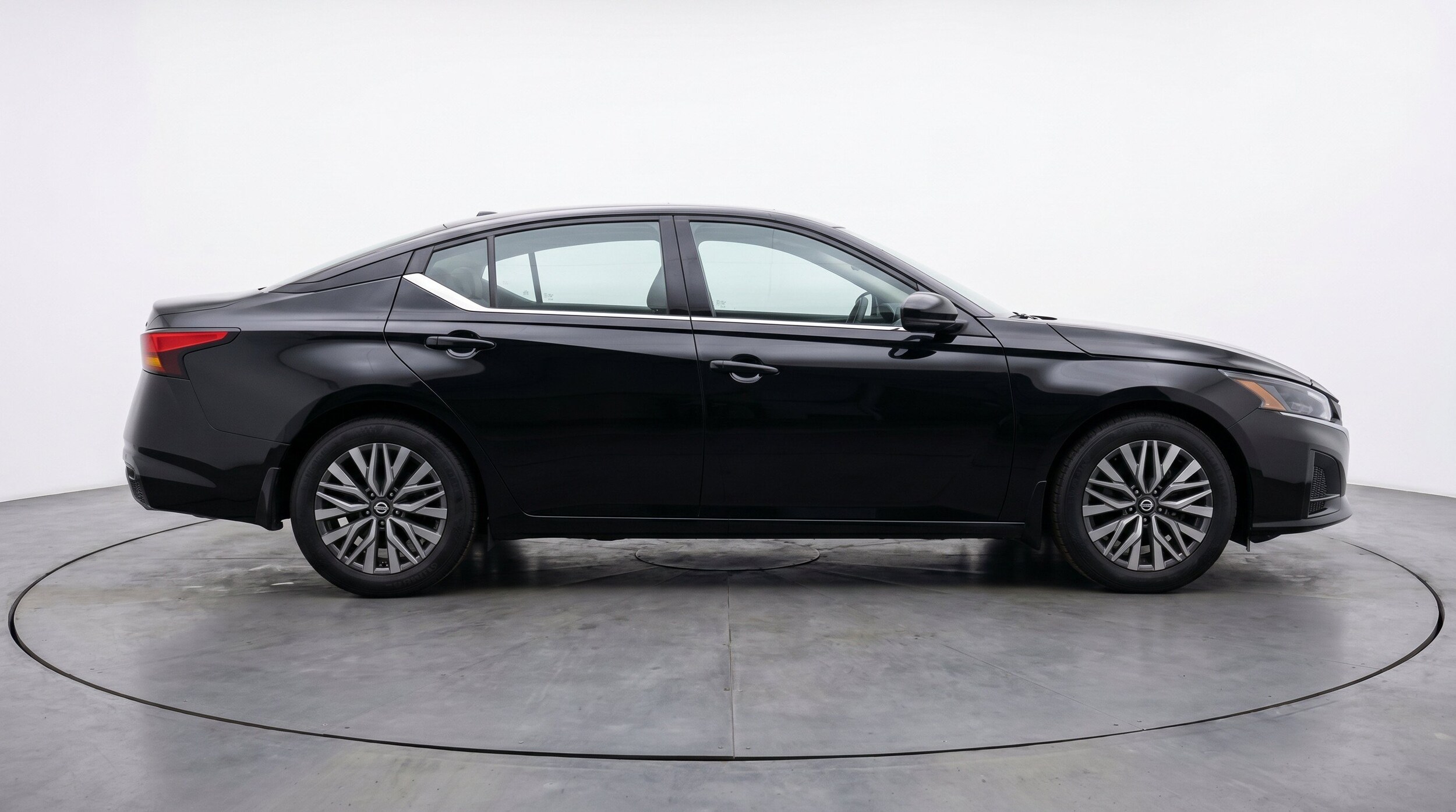 Thumbnail: 2025 Nissan Altima - 11