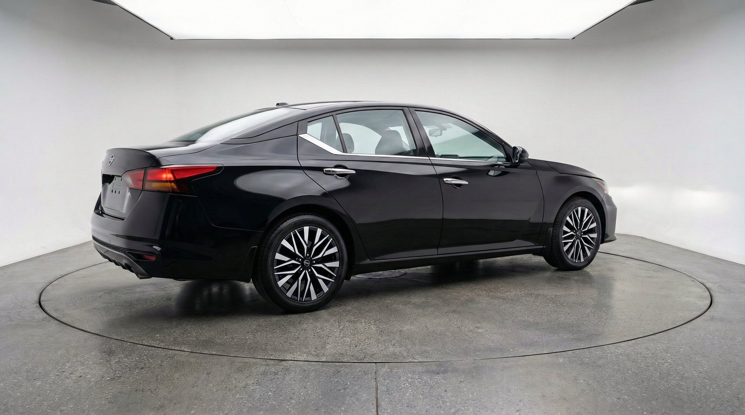 Thumbnail: 2025 Nissan Altima - 9