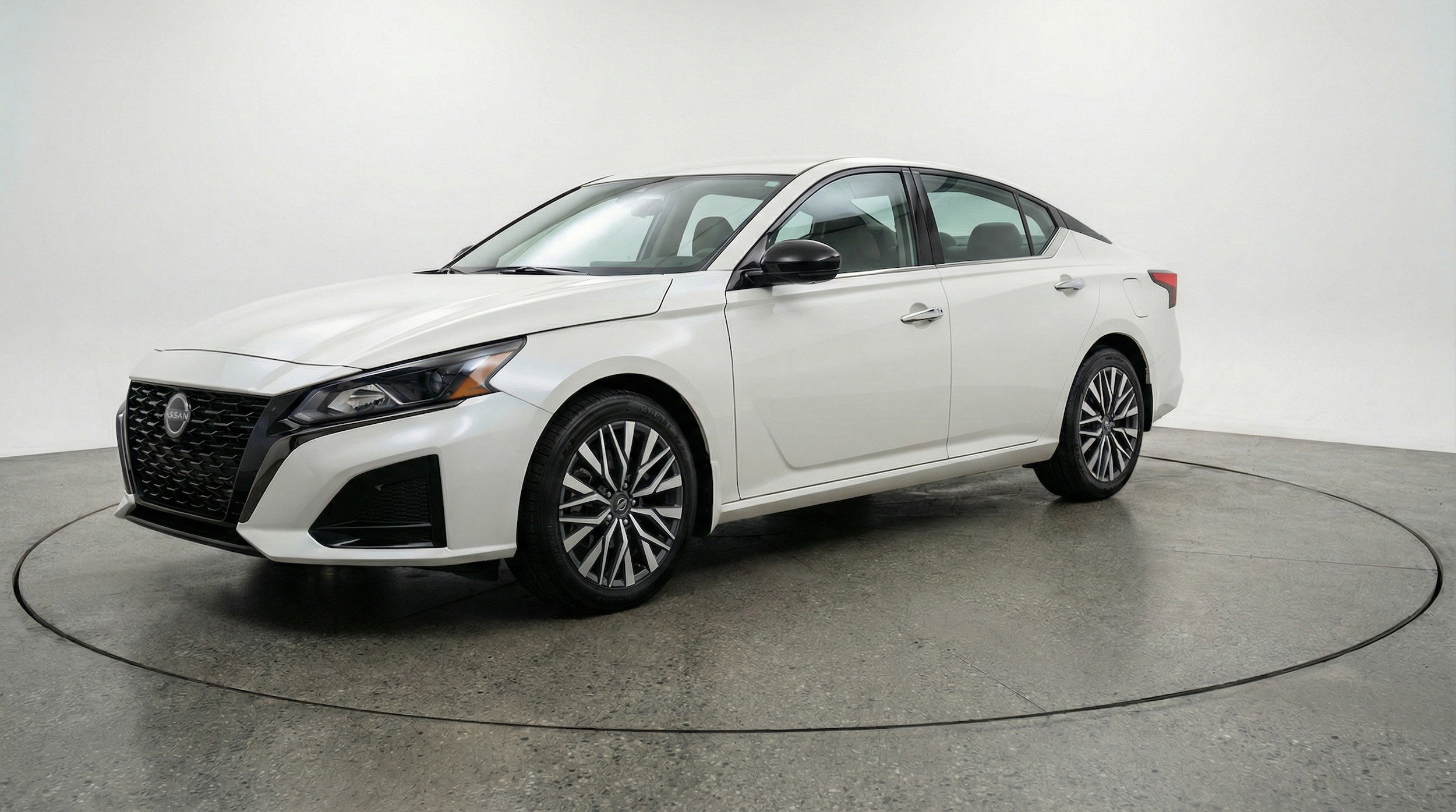 Thumbnail: 2025 Nissan Altima - 3