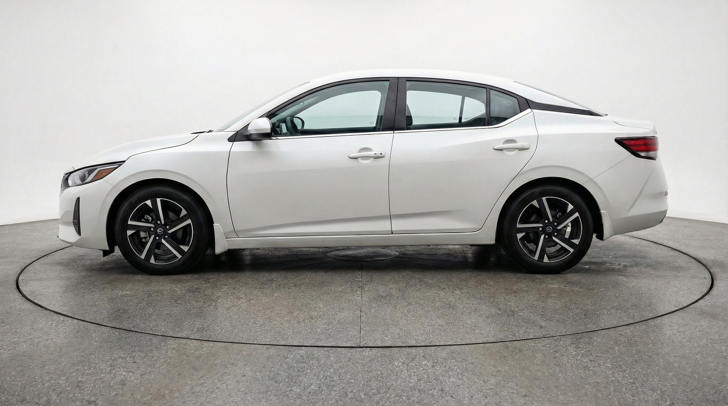 Thumbnail: 2025 Nissan Sentra - 5