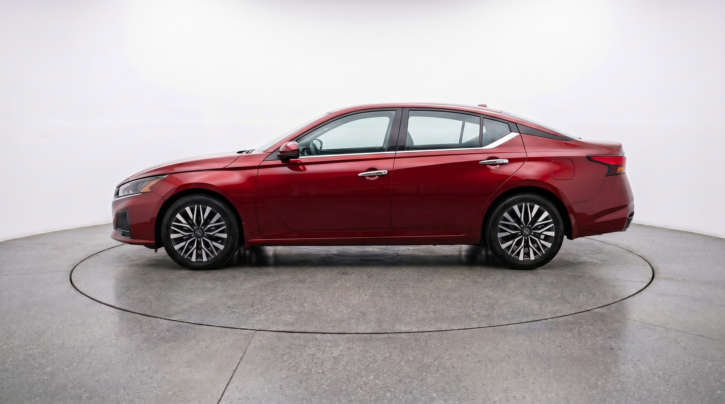 Thumbnail: 2025 Nissan Altima - 5