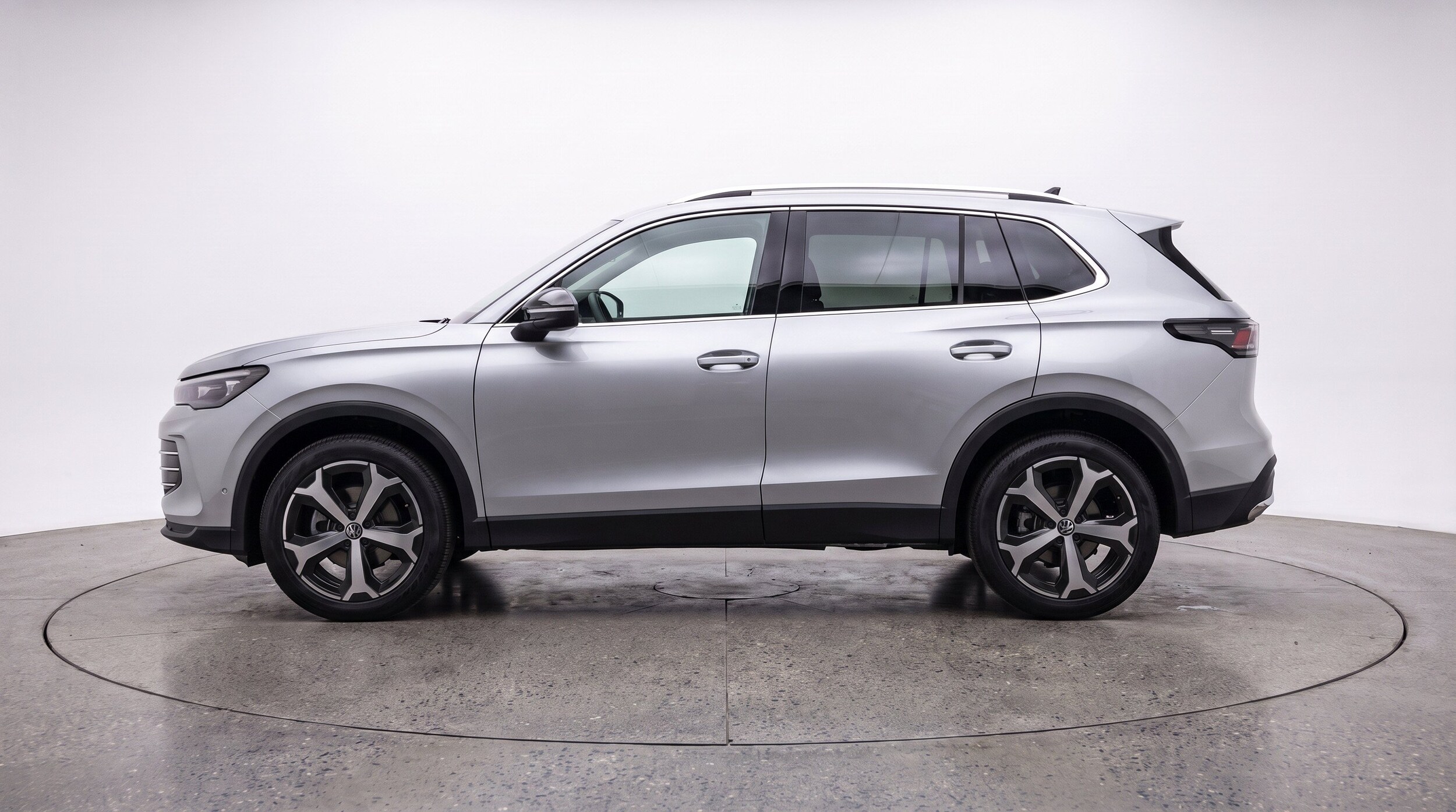 Thumbnail: 2026 Volkswagen Tiguan - 5