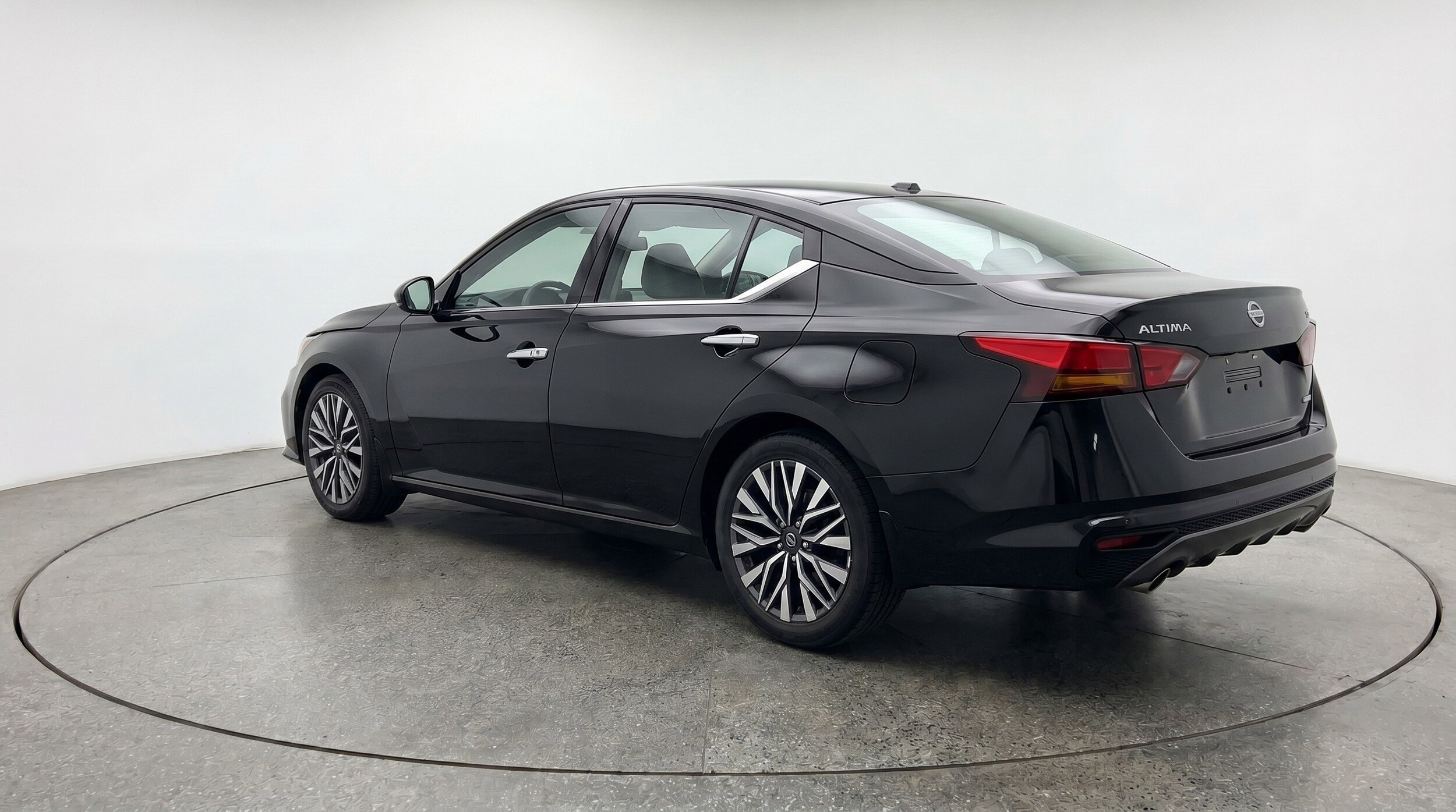 Thumbnail: 2025 Nissan Altima - 6