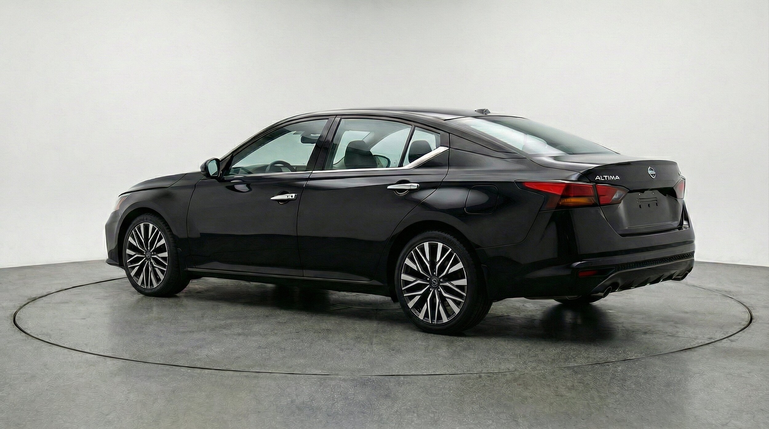 Thumbnail: 2025 Nissan Altima - 6
