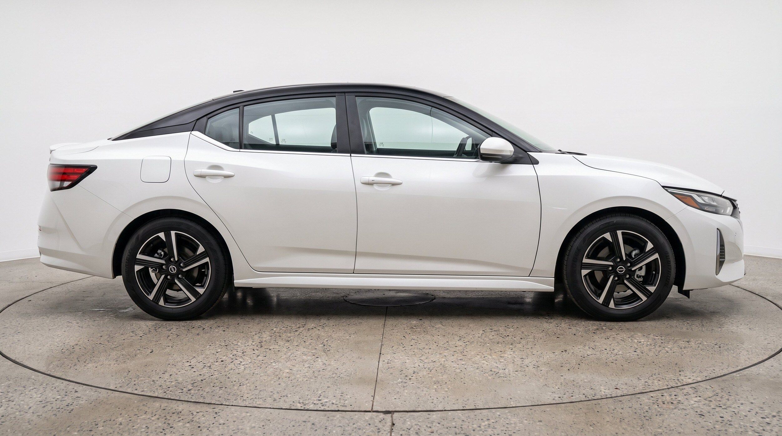 Thumbnail: 2025 Nissan Sentra - 11