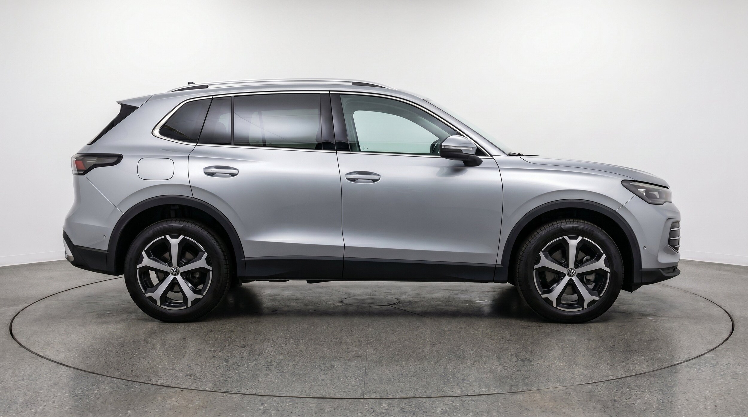 Thumbnail: 2026 Volkswagen Tiguan - 10