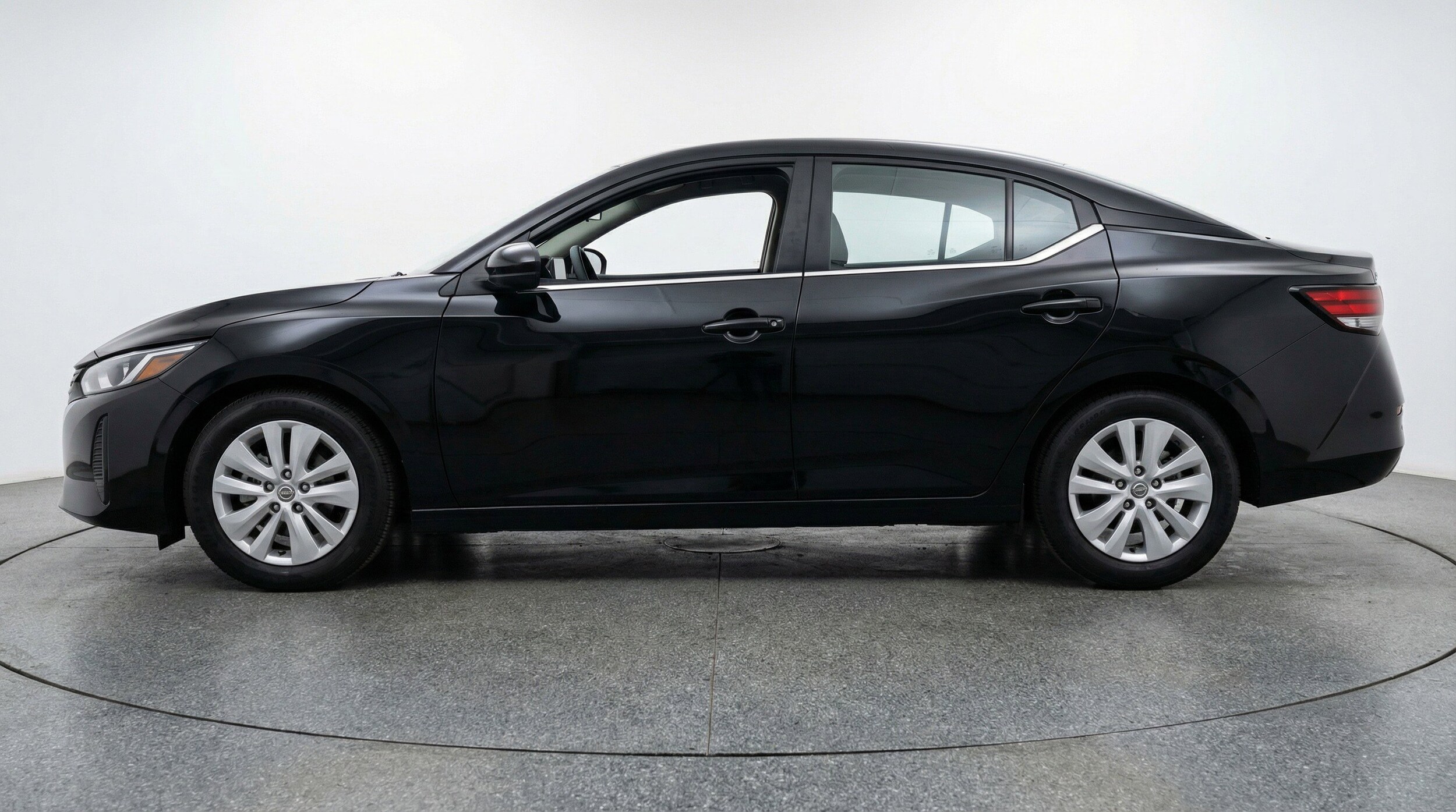 Thumbnail: 2025 Nissan Sentra - 5