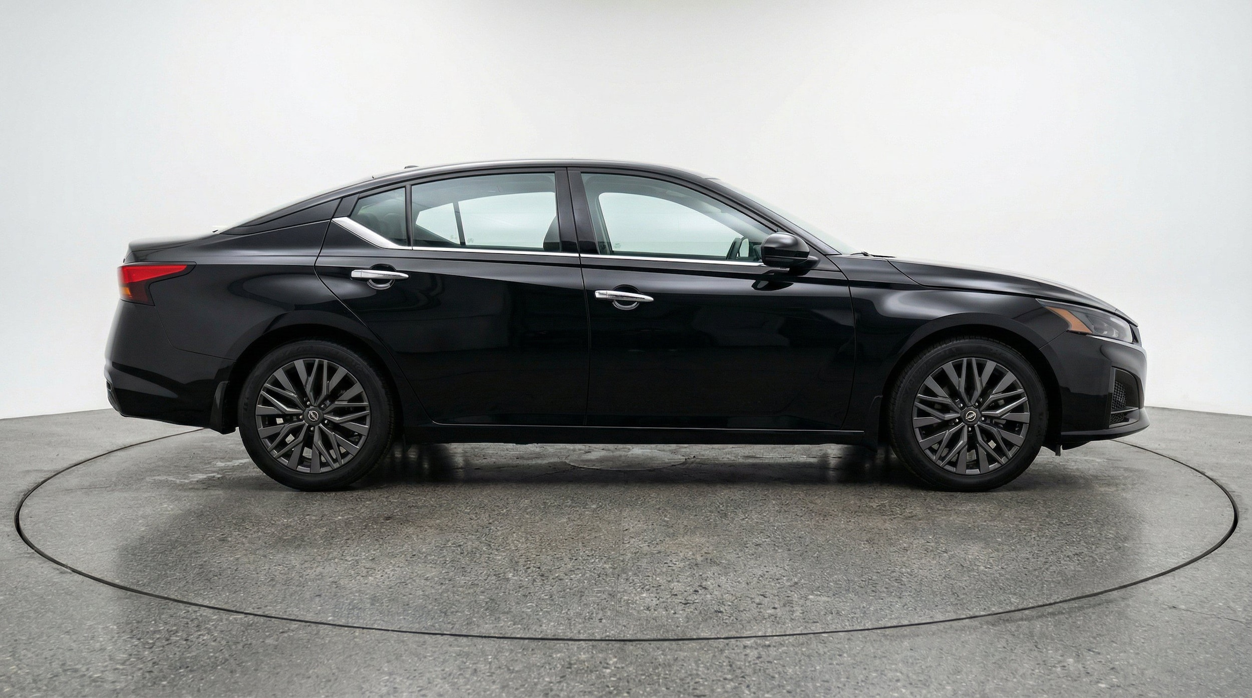 Thumbnail: 2025 Nissan Altima - 11