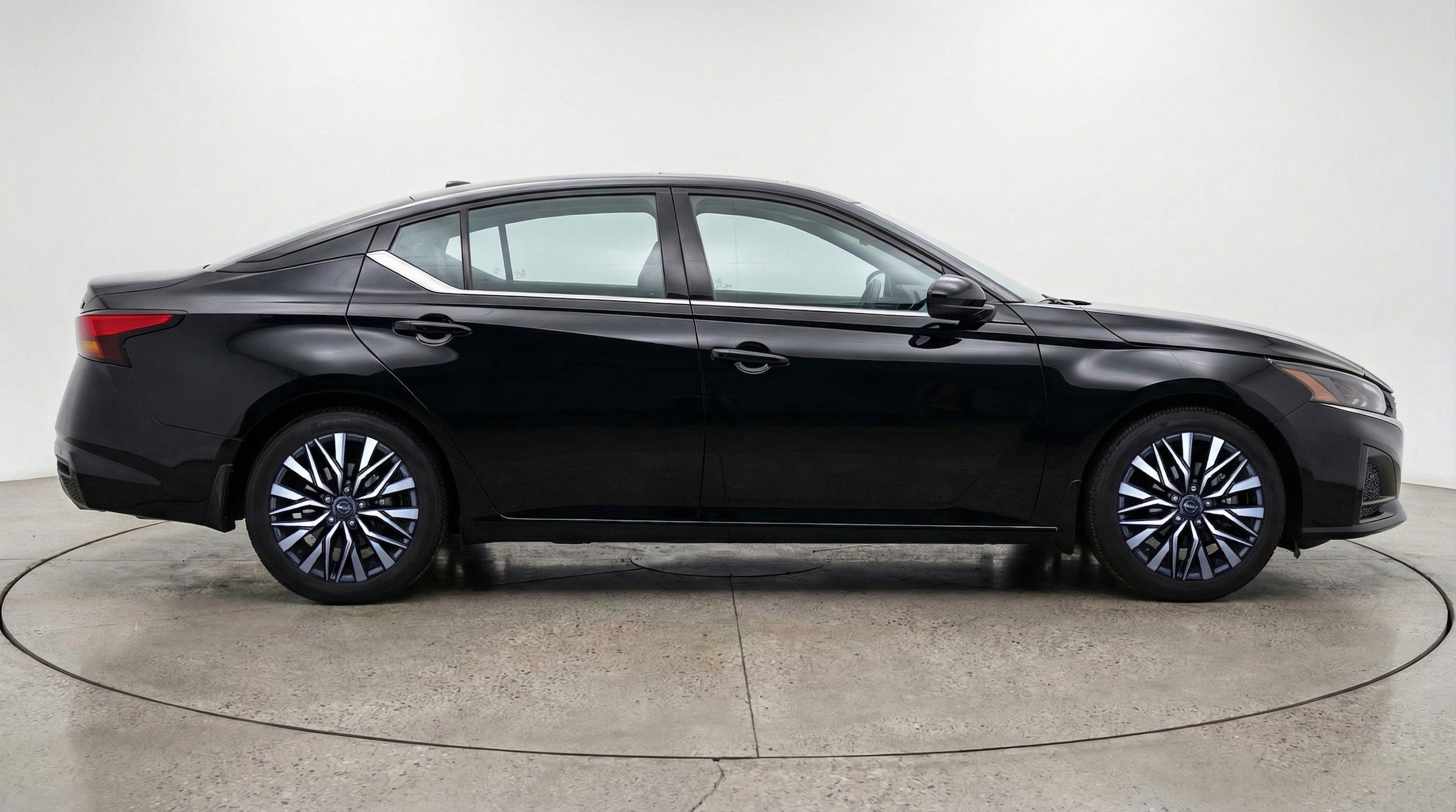 Thumbnail: 2025 Nissan Altima - 11