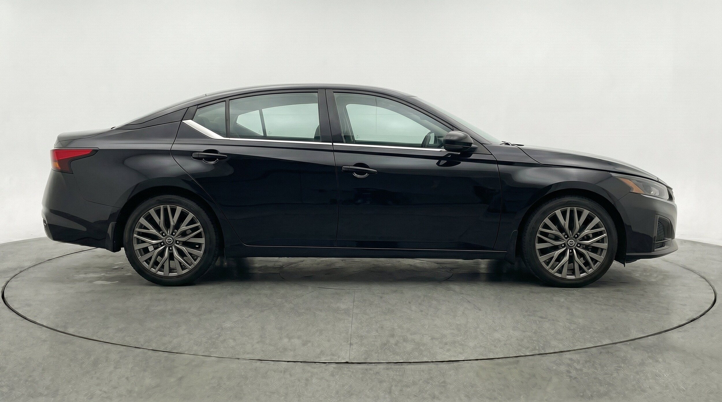 Thumbnail: 2025 Nissan Altima - 11