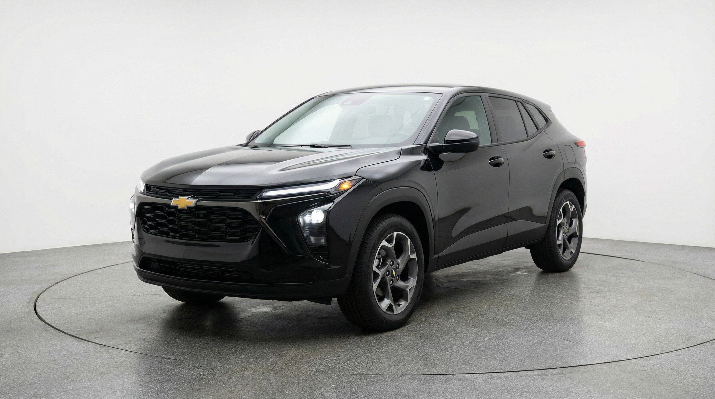 Thumbnail: 2025 Chevrolet Trax - 3