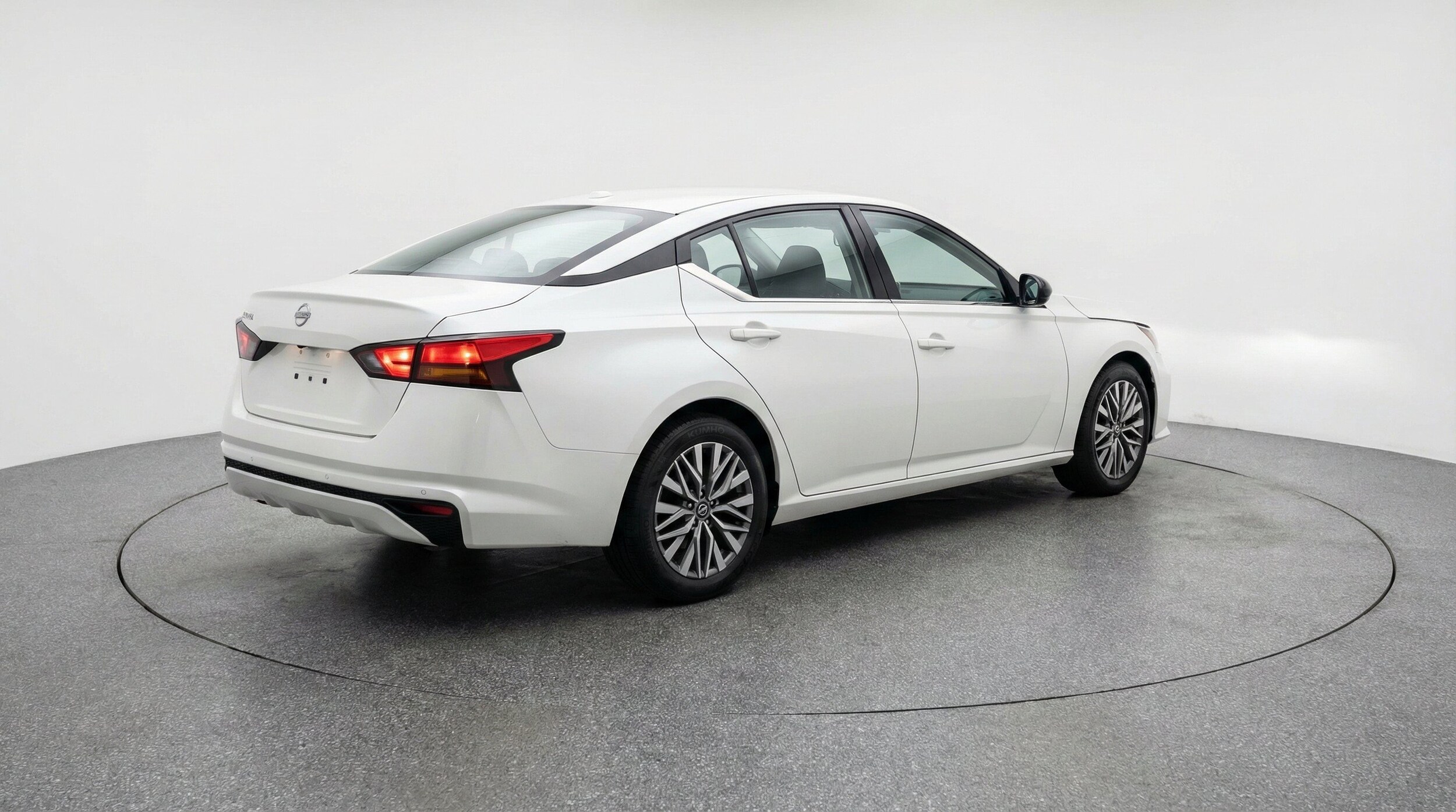 Thumbnail: 2025 Nissan Altima - 9