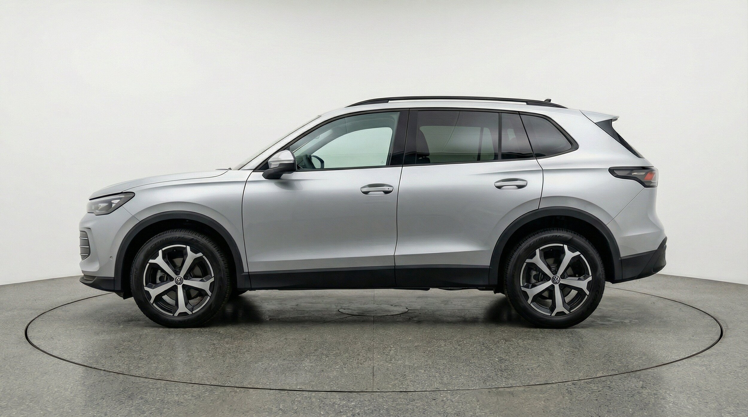 Thumbnail: 2026 Volkswagen Tiguan - 5
