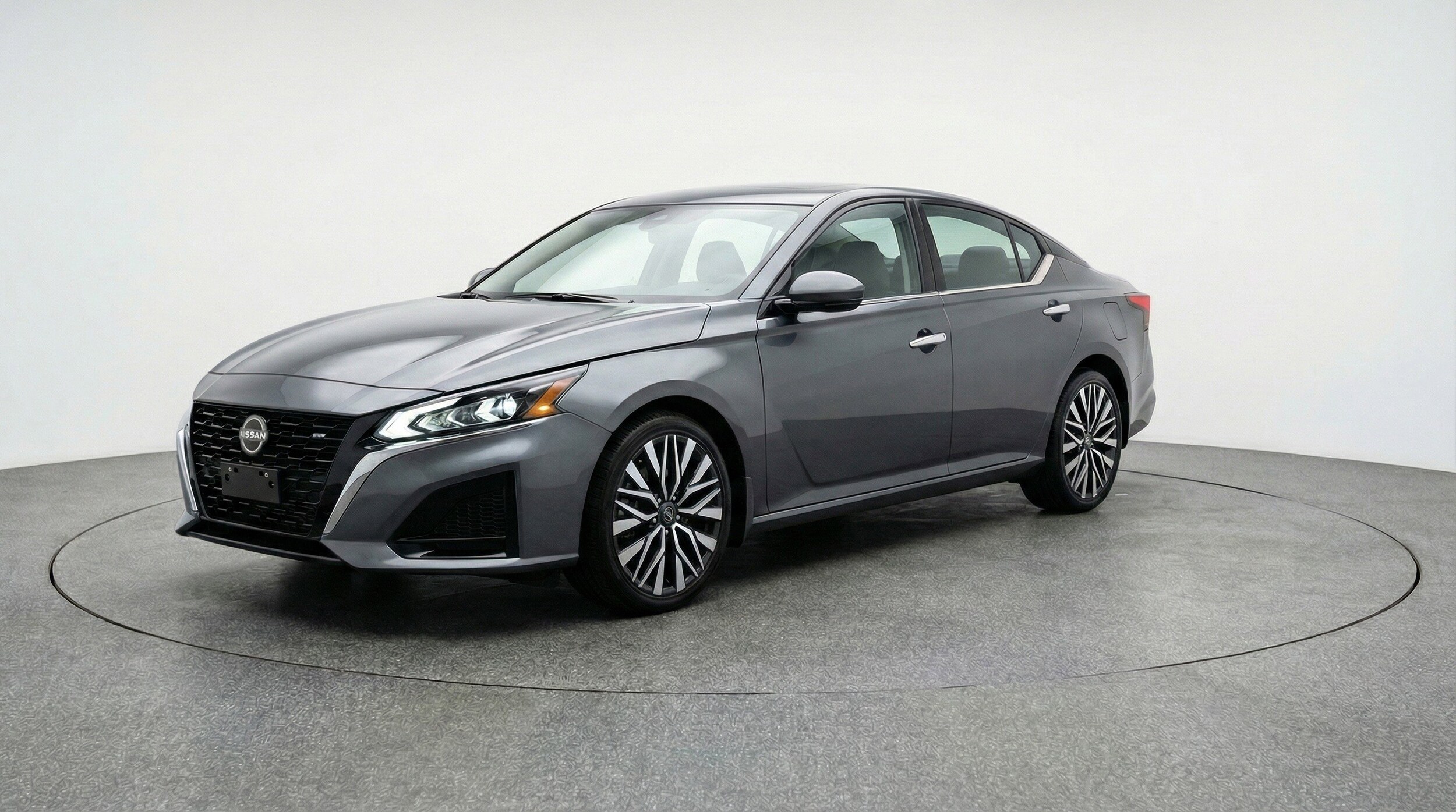 Thumbnail: 2025 Nissan Altima - 3