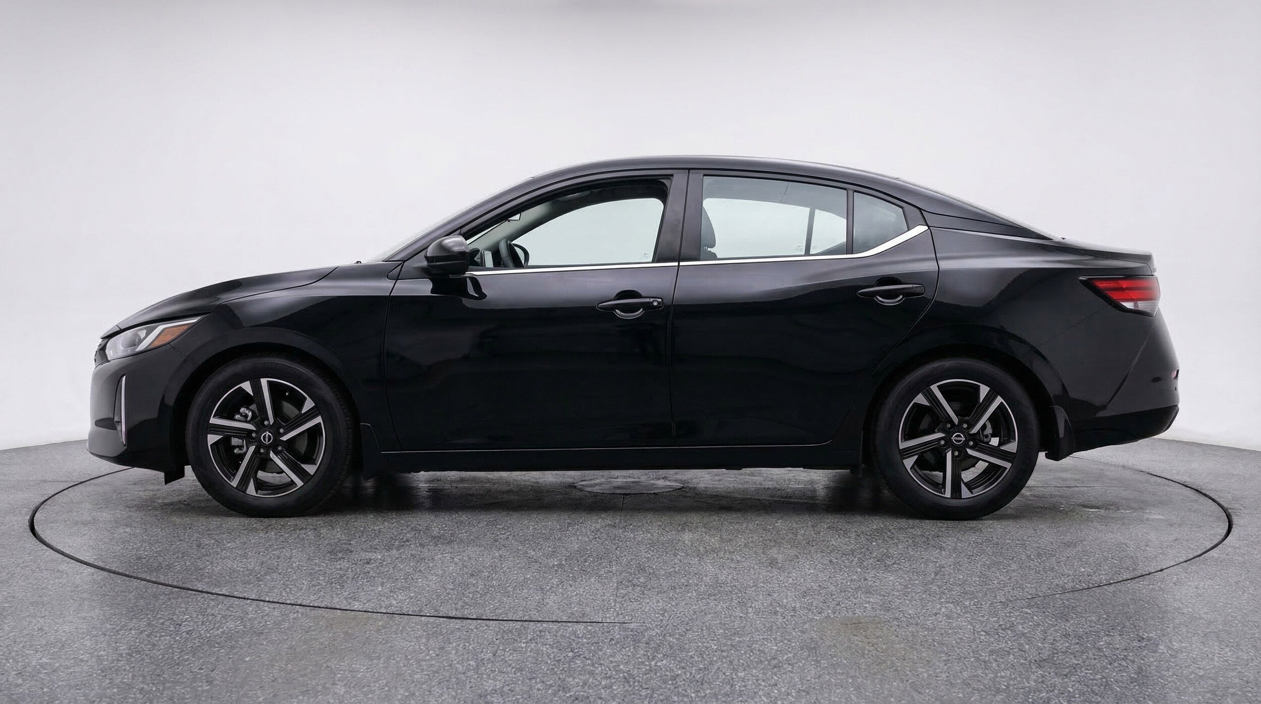 Thumbnail: 2025 Nissan Sentra - 5