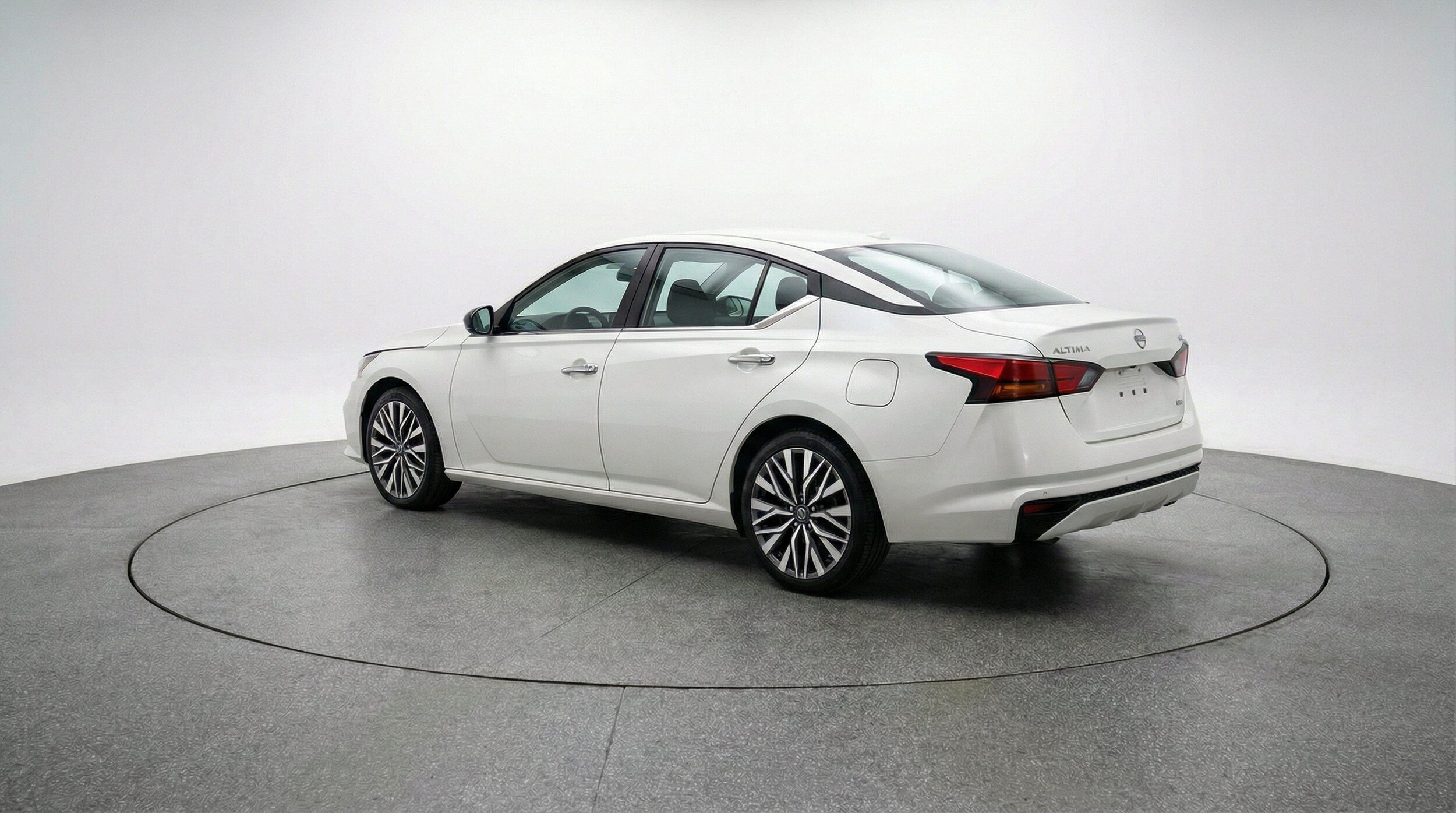 Thumbnail: 2025 Nissan Altima - 6