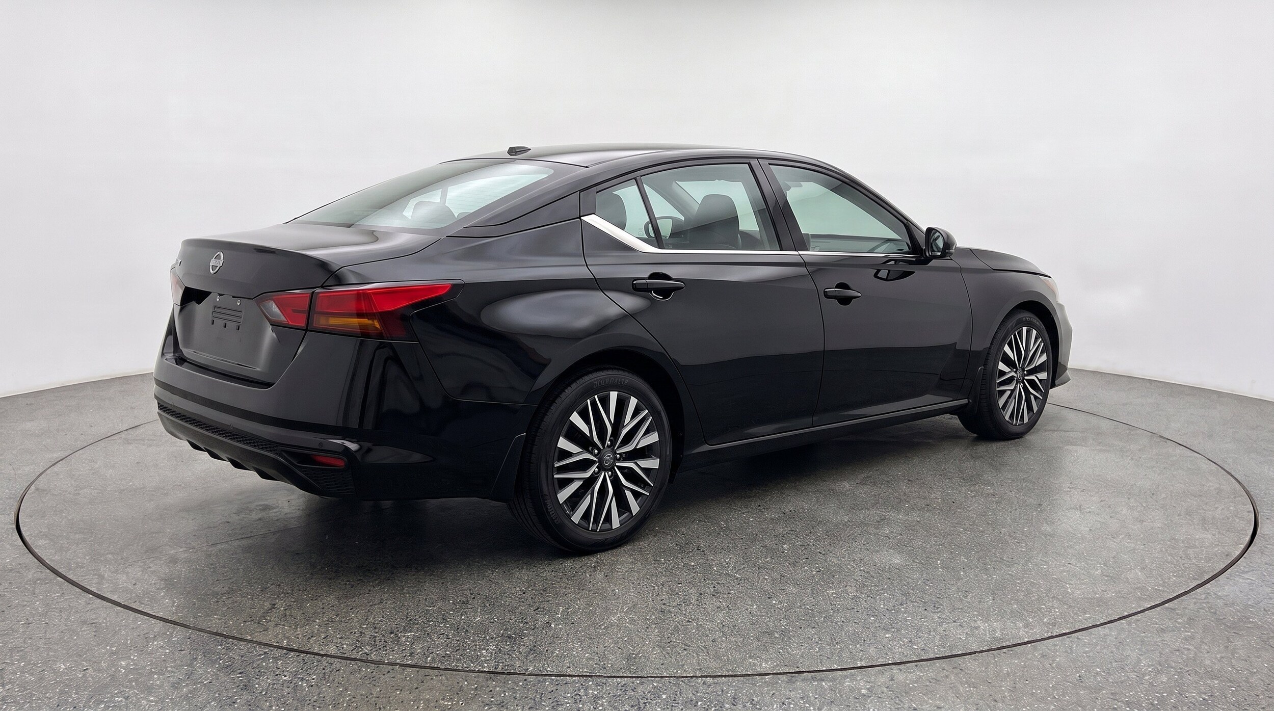 Thumbnail: 2025 Nissan Altima - 9