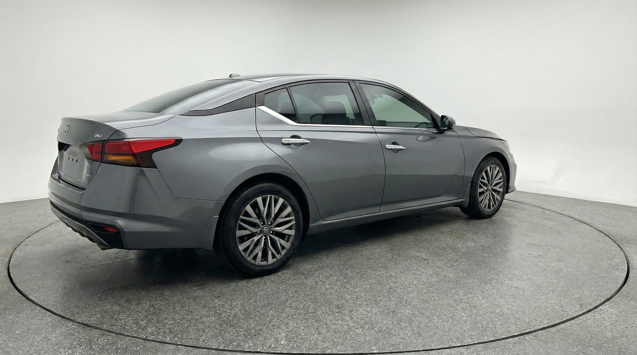Thumbnail: 2025 Nissan Altima - 9