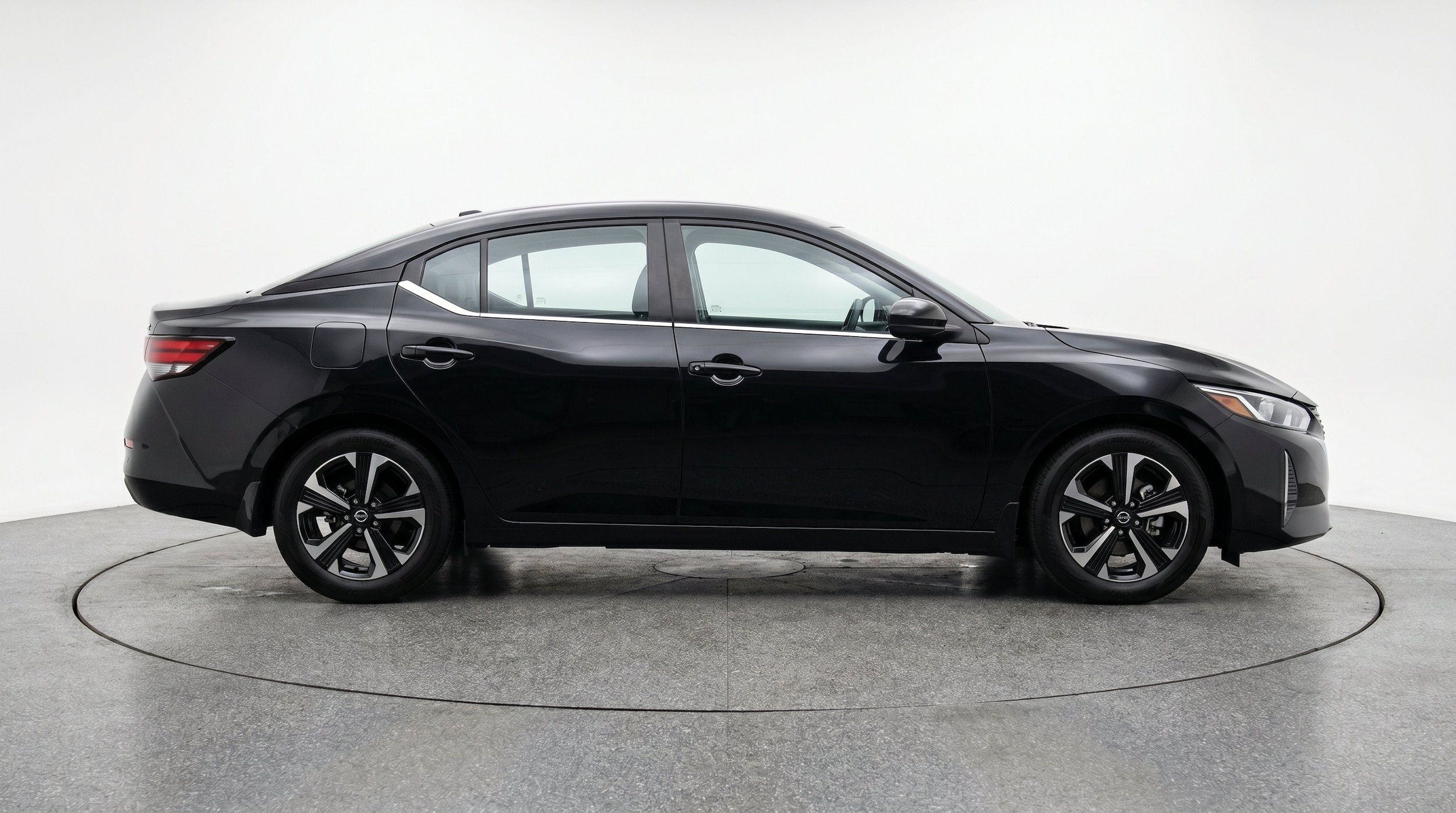 Thumbnail: 2025 Nissan Sentra - 10