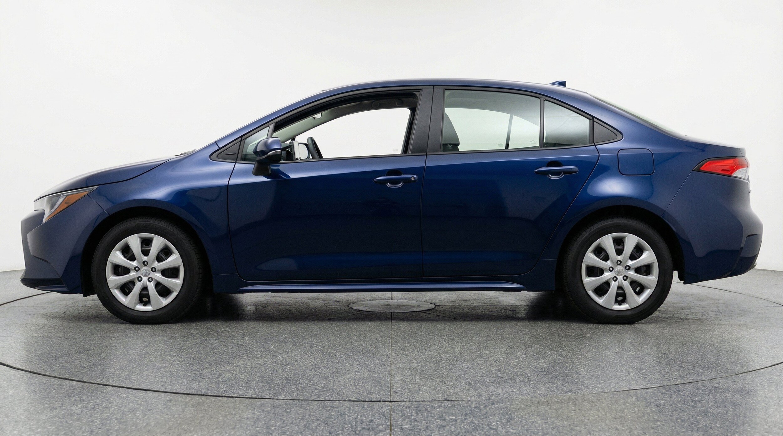 Thumbnail: 2025 Toyota Corolla - 5