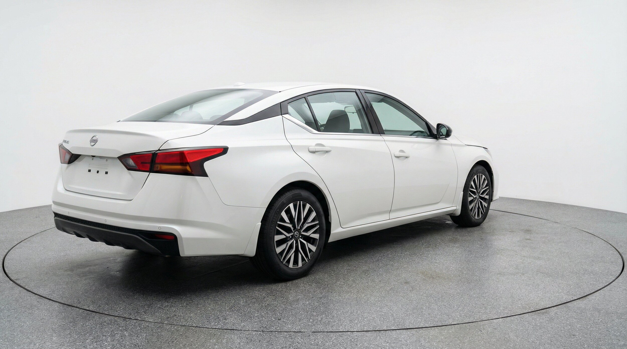 Thumbnail: 2025 Nissan Altima - 9