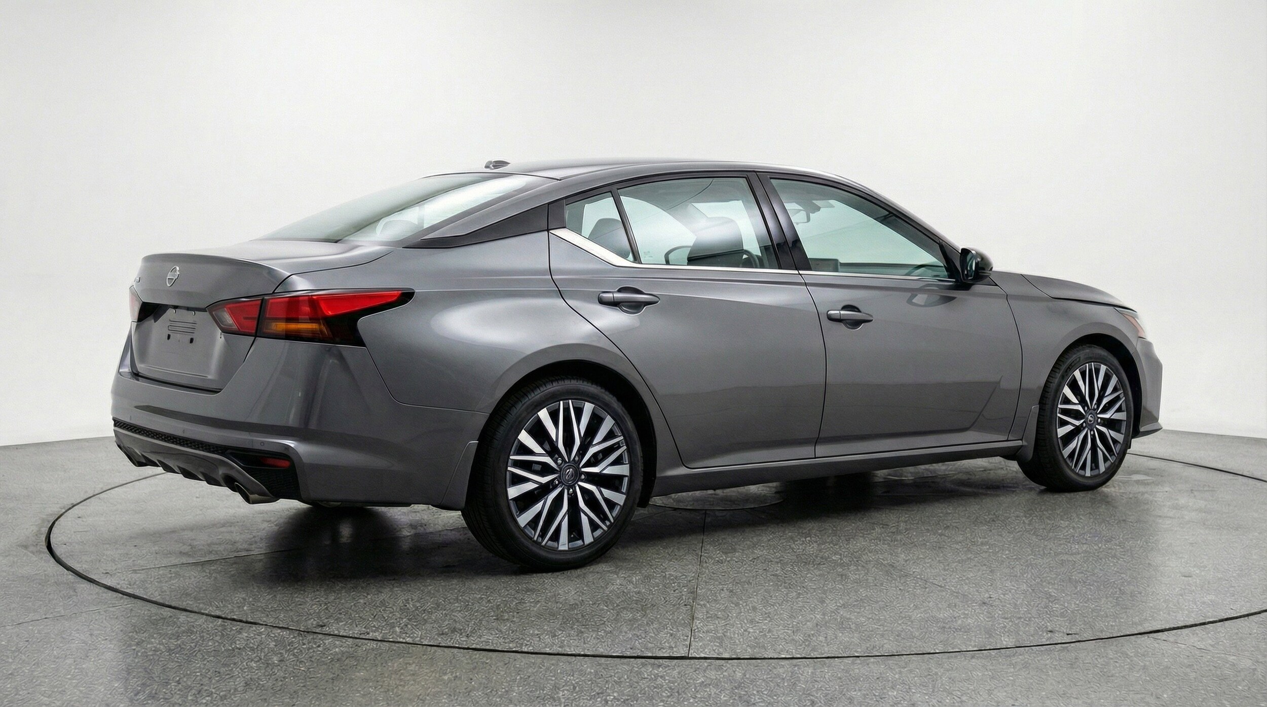 Thumbnail: 2025 Nissan Altima - 9