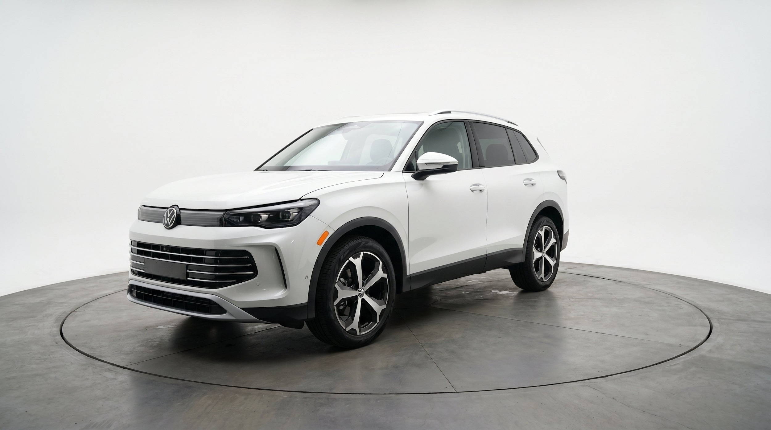 Thumbnail: 2026 Volkswagen Tiguan - 3