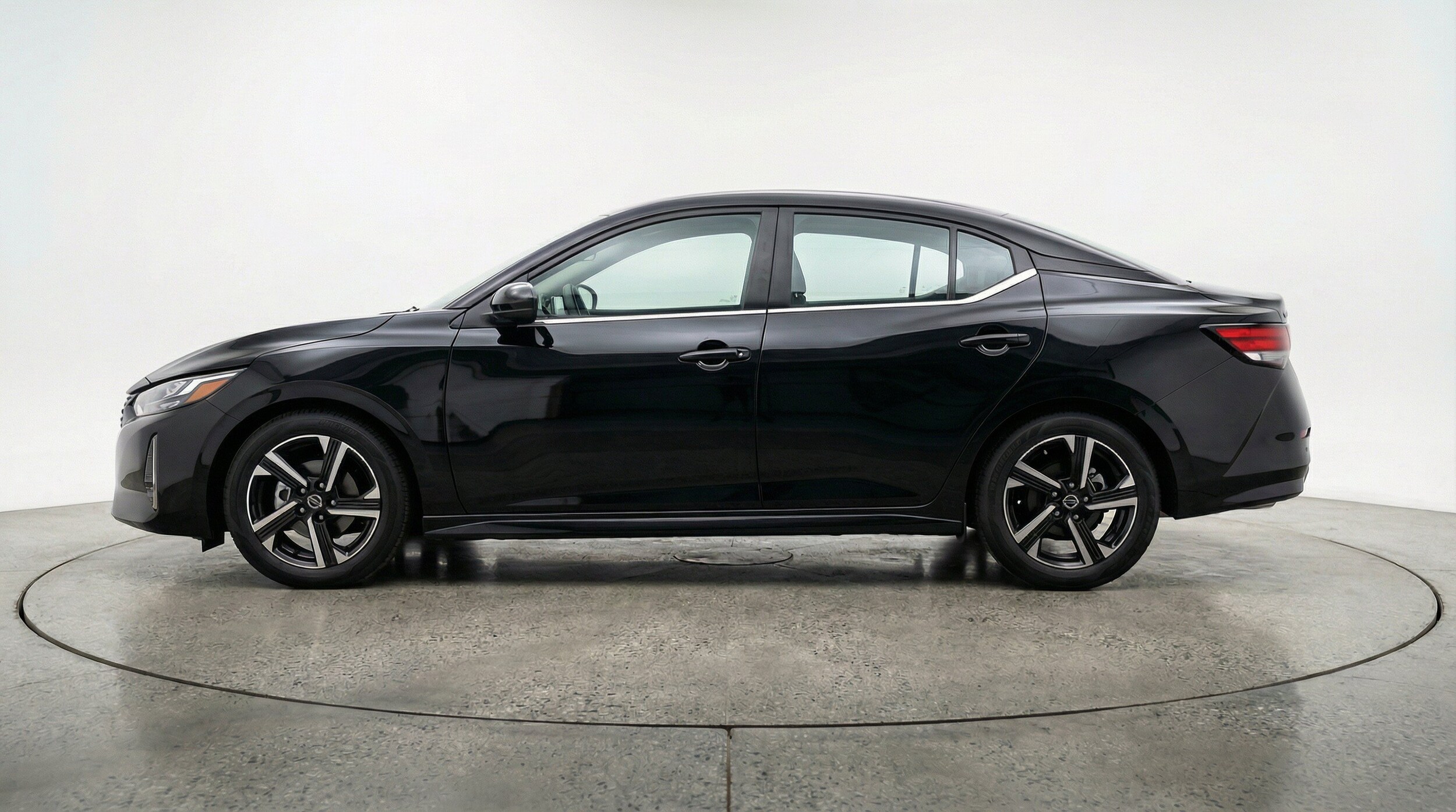 Thumbnail: 2025 Nissan Sentra - 5