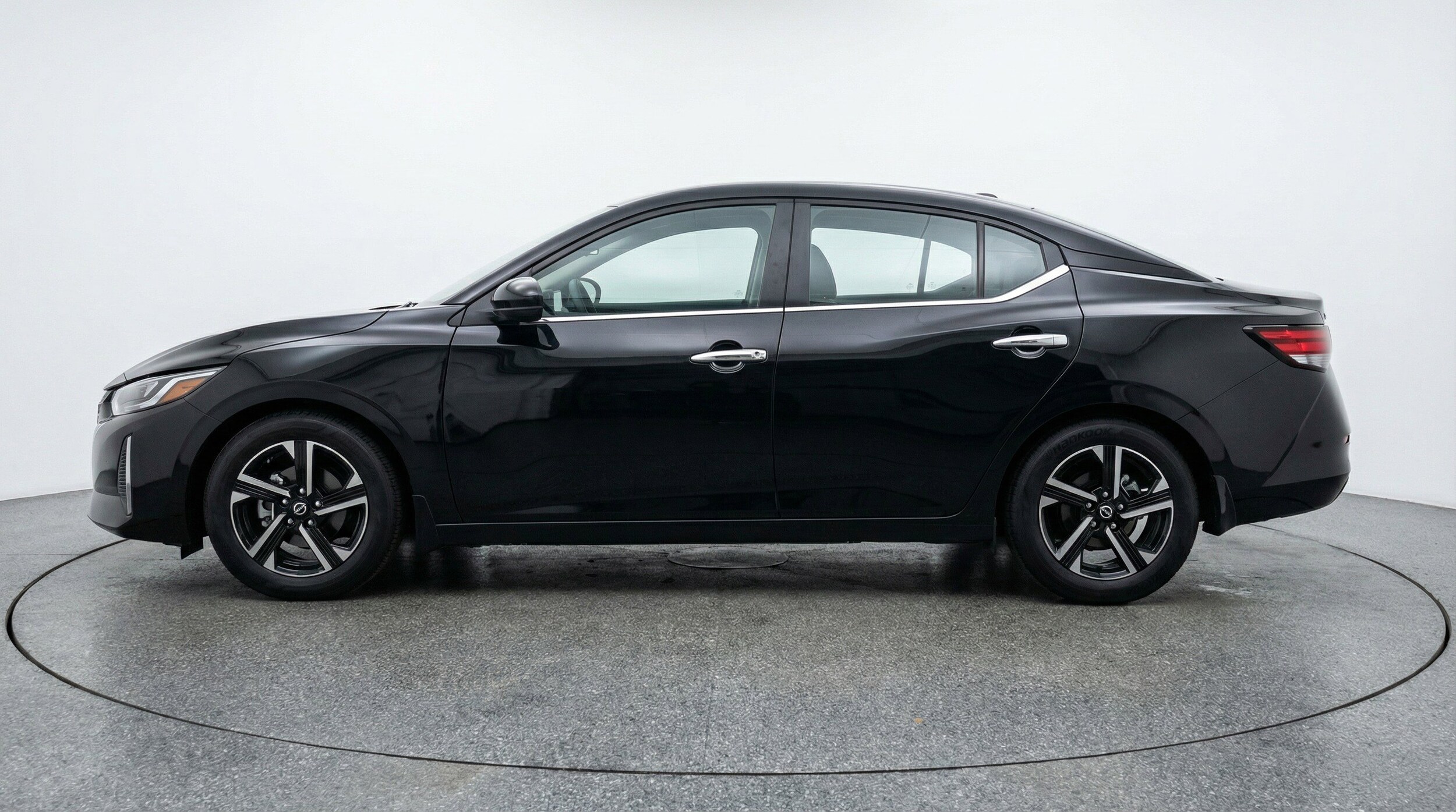 Thumbnail: 2025 Nissan Sentra - 5