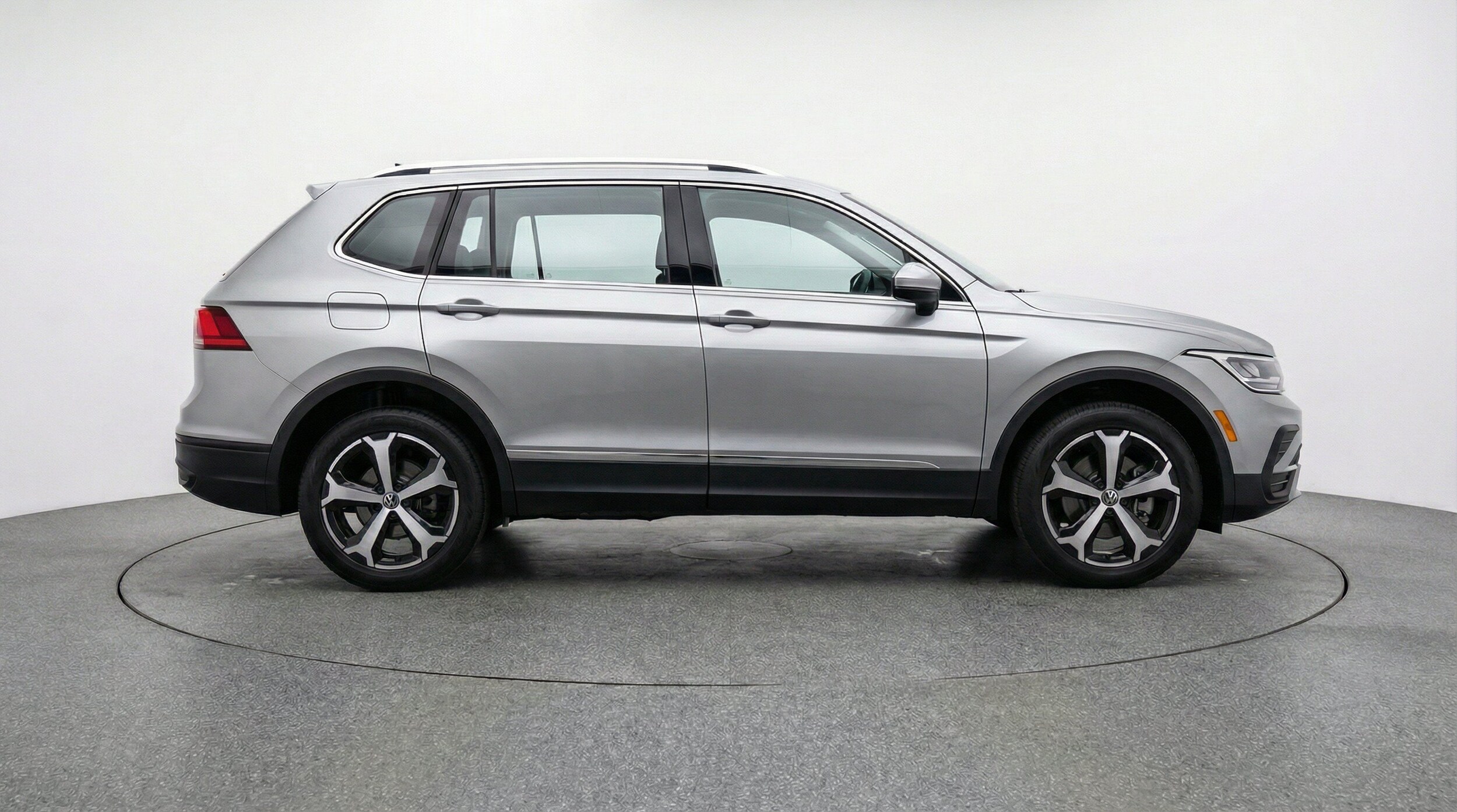 Thumbnail: 2026 Volkswagen Tiguan - 11