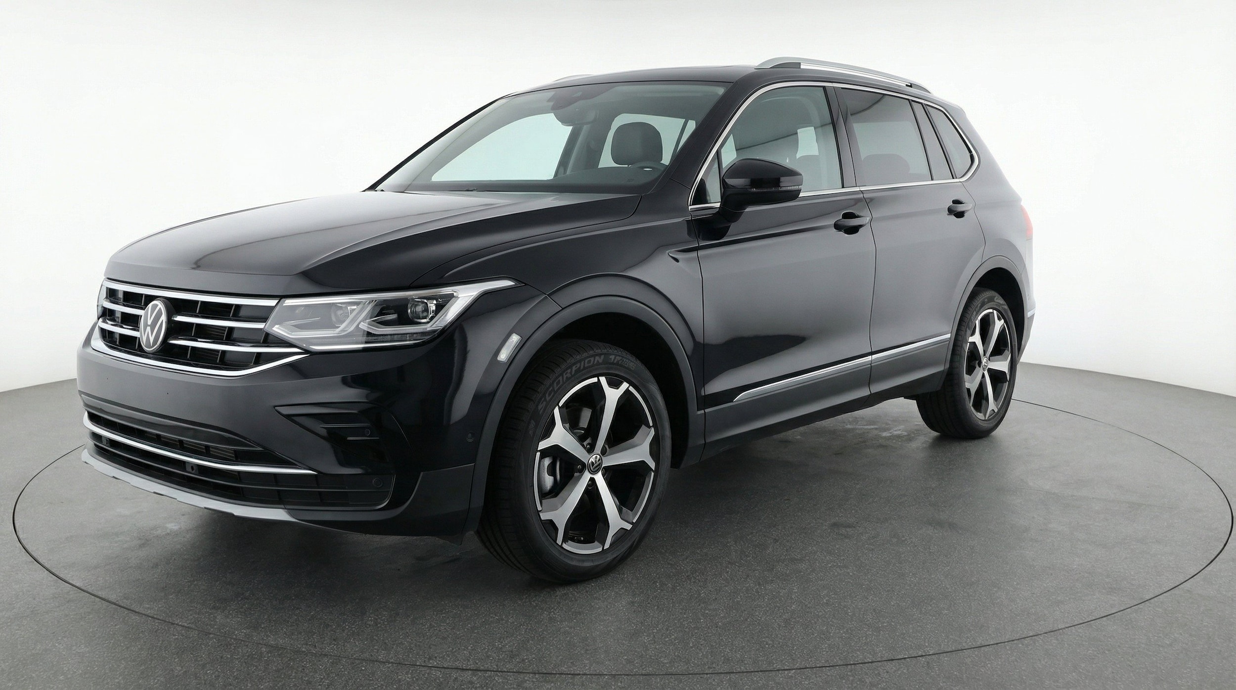 Thumbnail: 2026 Volkswagen Tiguan - 3