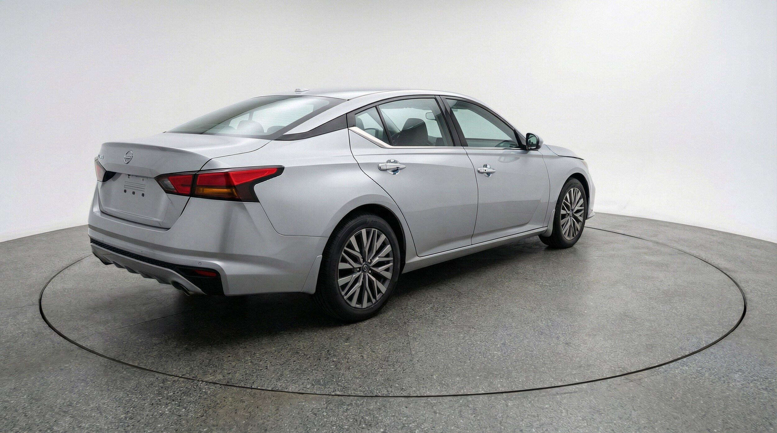 Thumbnail: 2025 Nissan Altima - 9